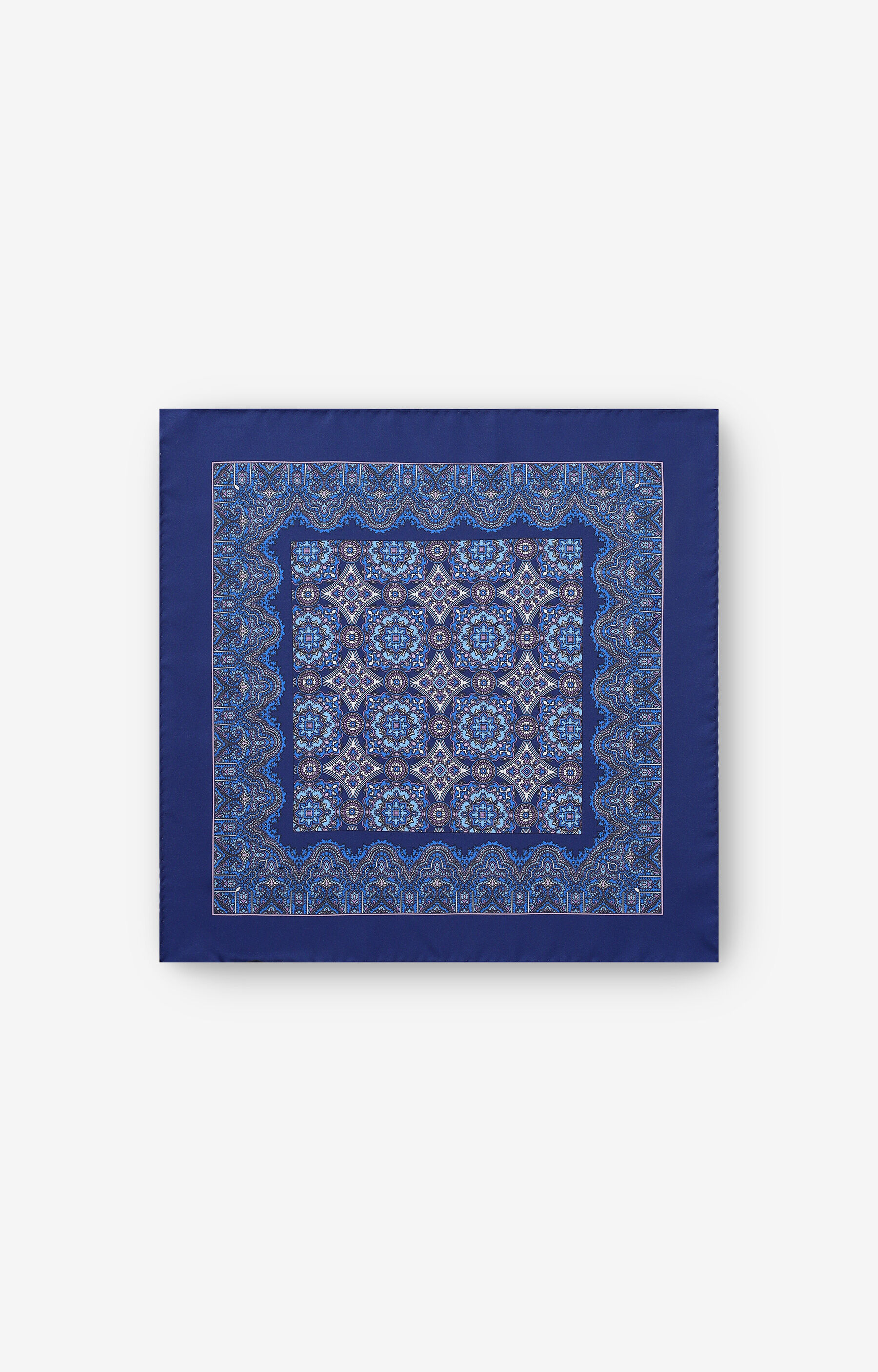 Jedwabna poszetka w geometryczny wzór