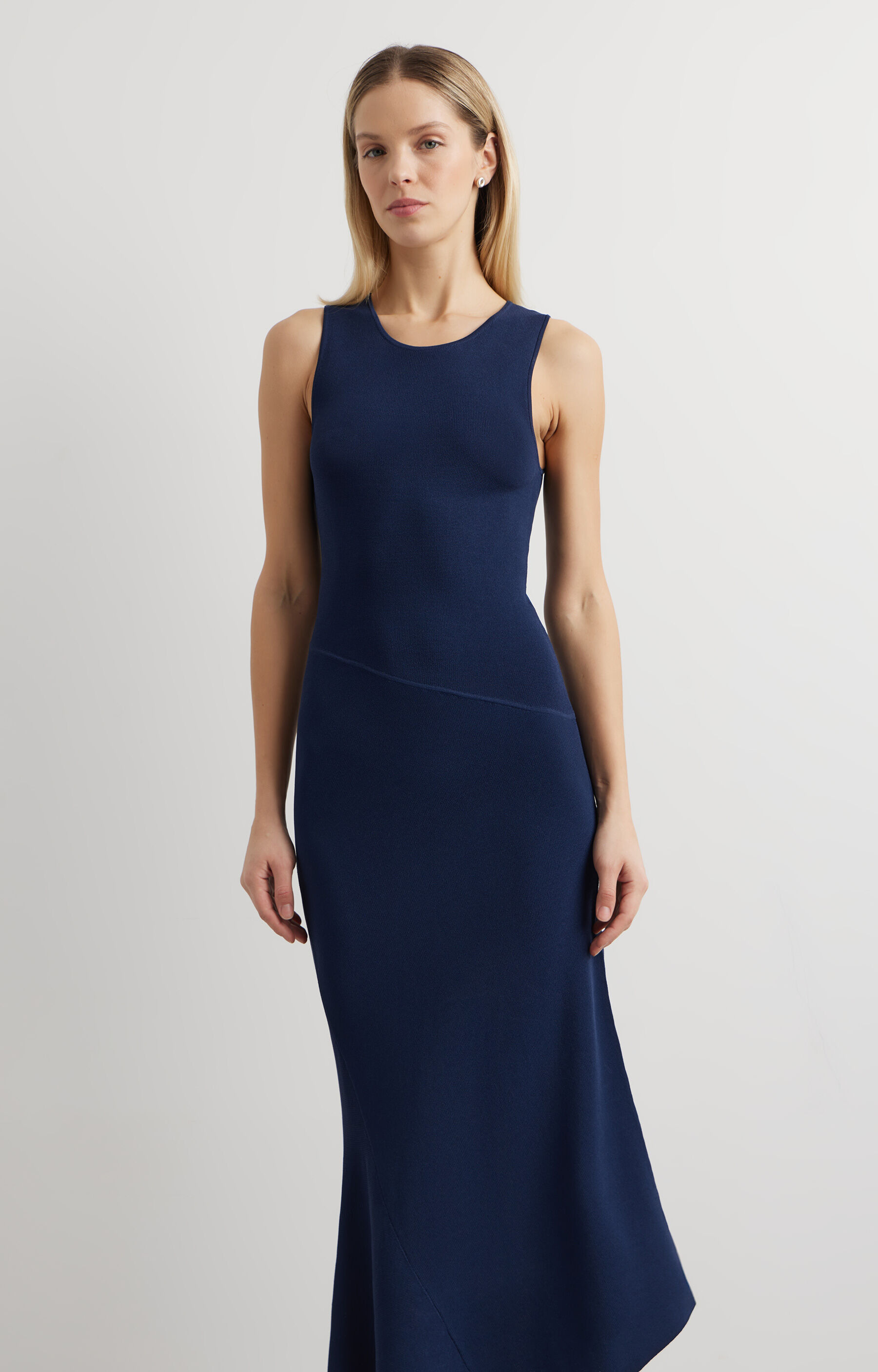 Dzianinowa sukienka slim - 6