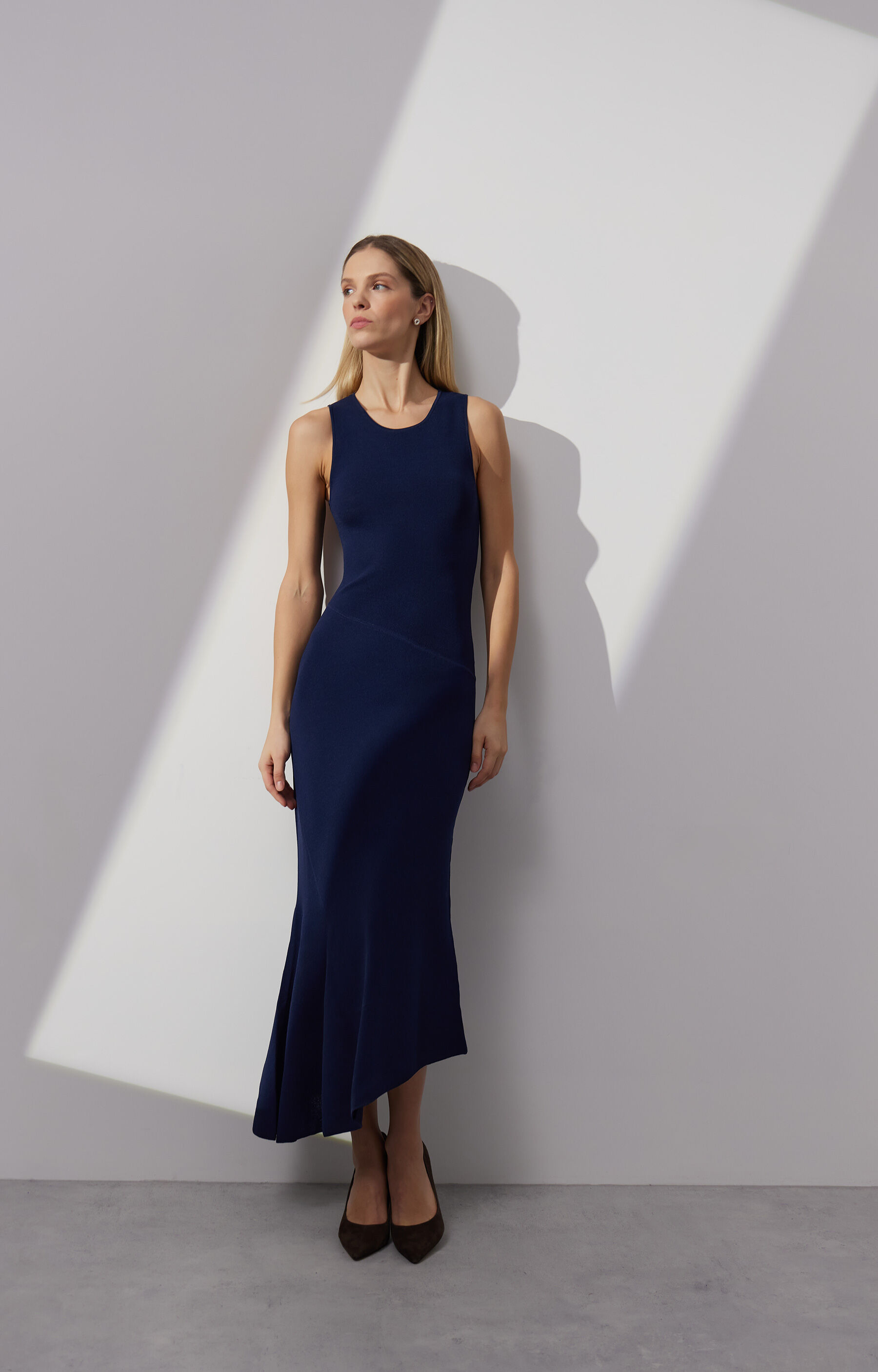 Dzianinowa sukienka slim - 8