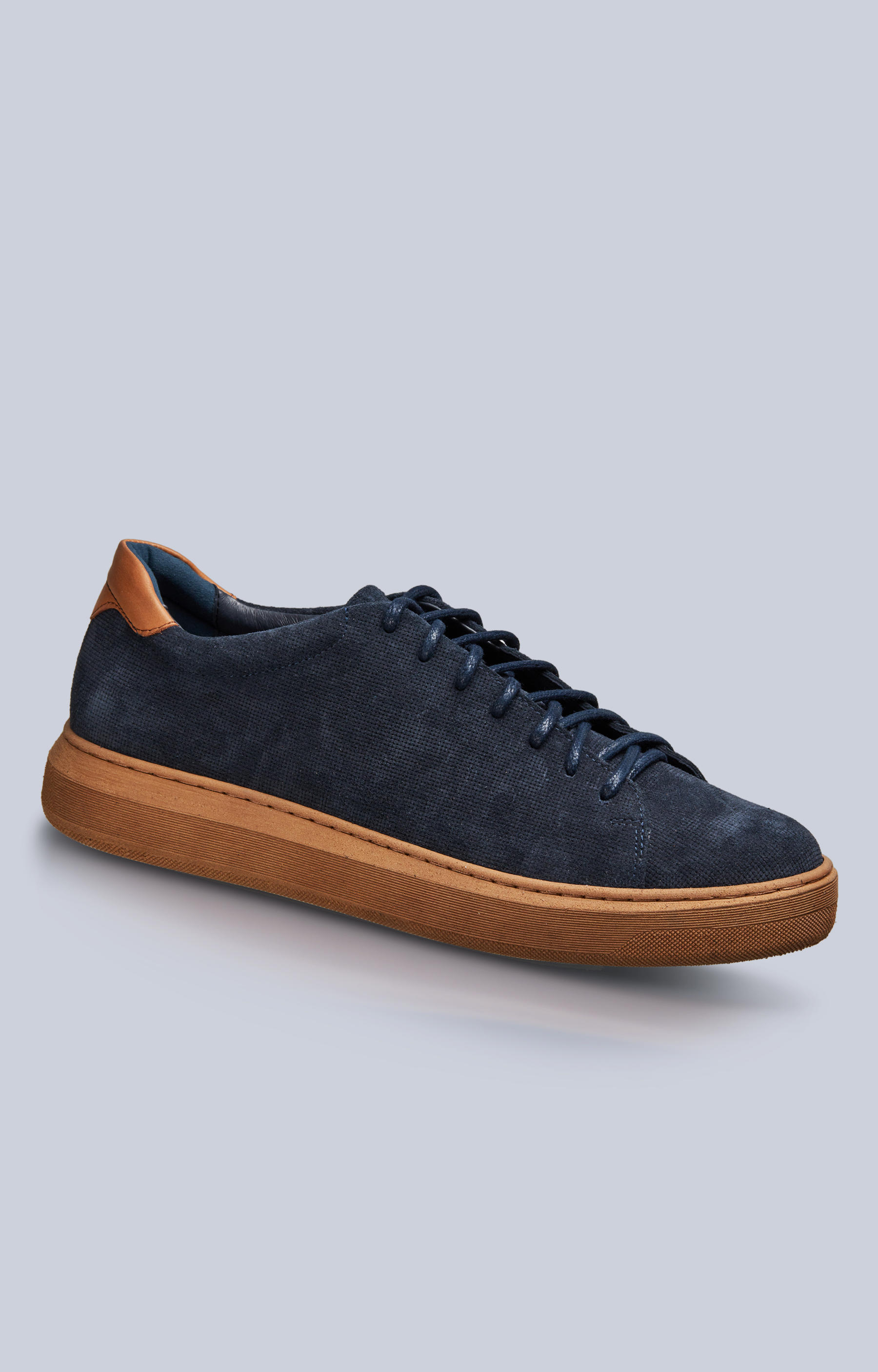 Zamszowe sneakersy