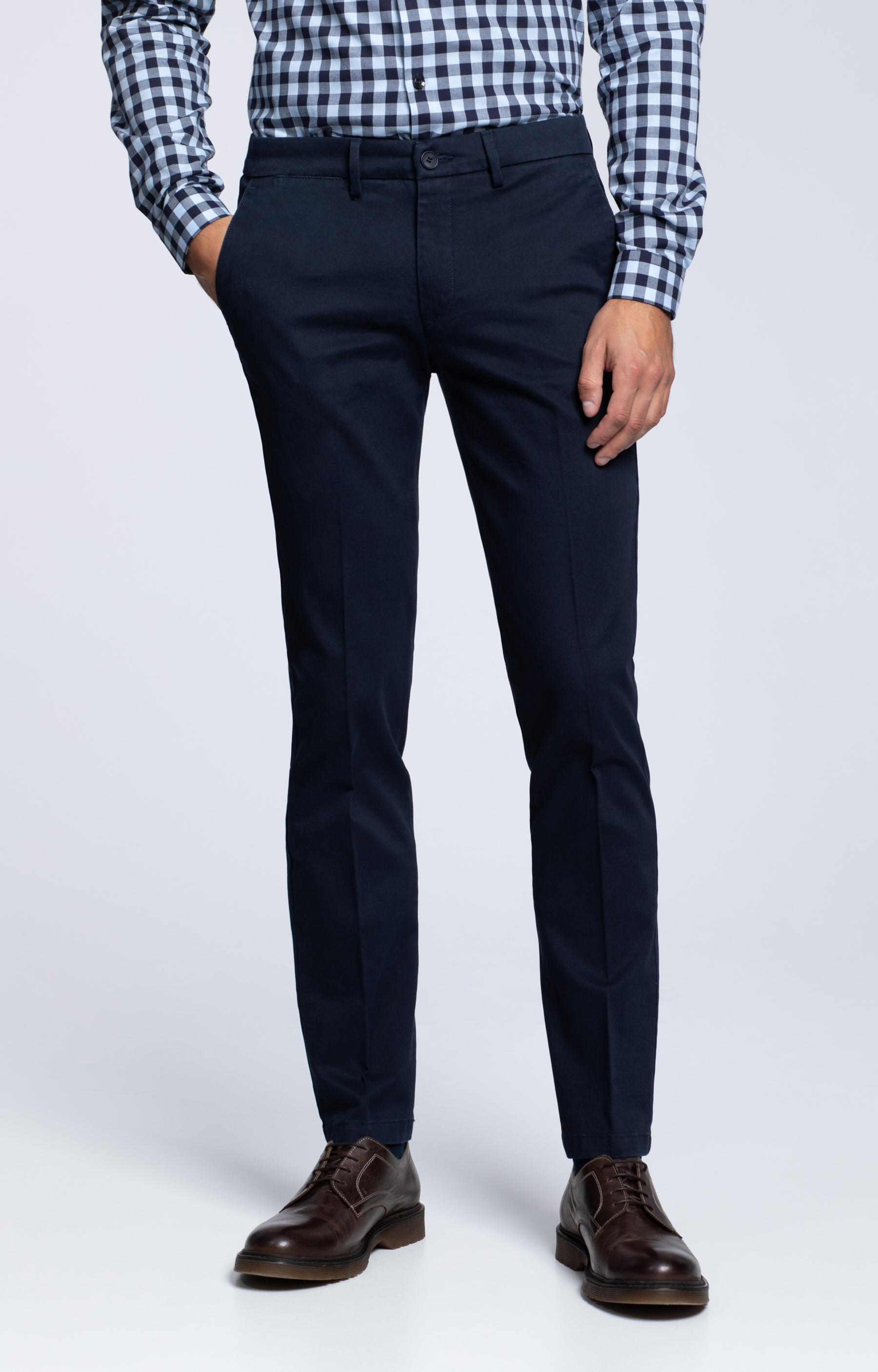 Dopasowane chinosy z bawełnianej tkaniny - 2