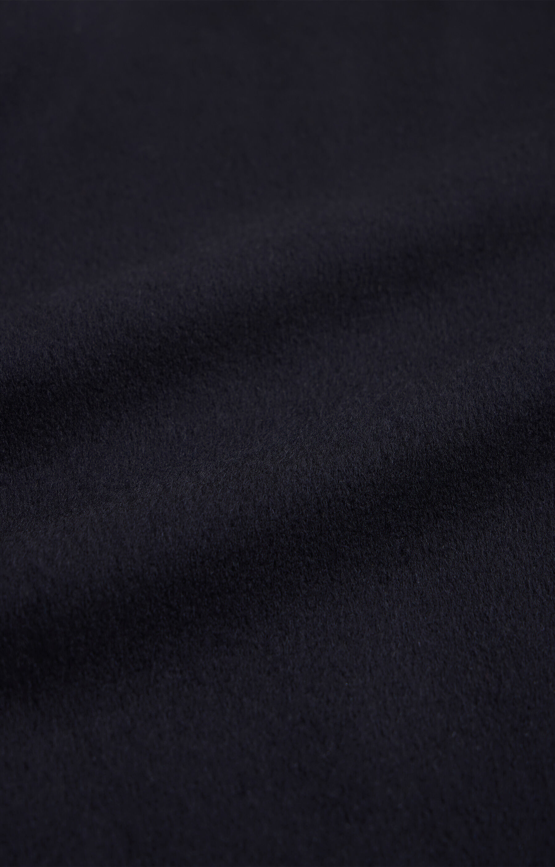 Kopertowy płaszcz z paskiem - 8