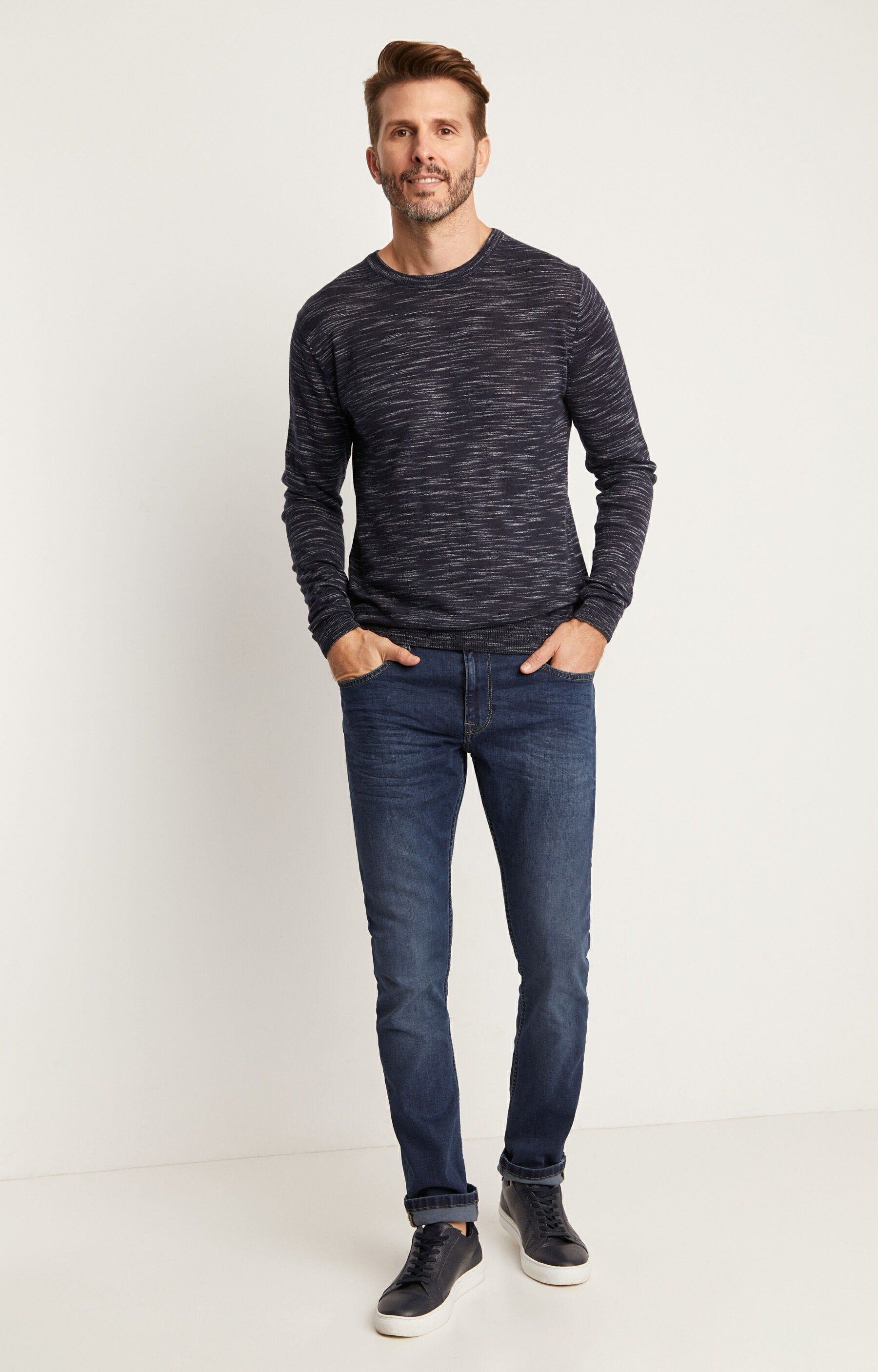Lekki sweter typu round-neck
