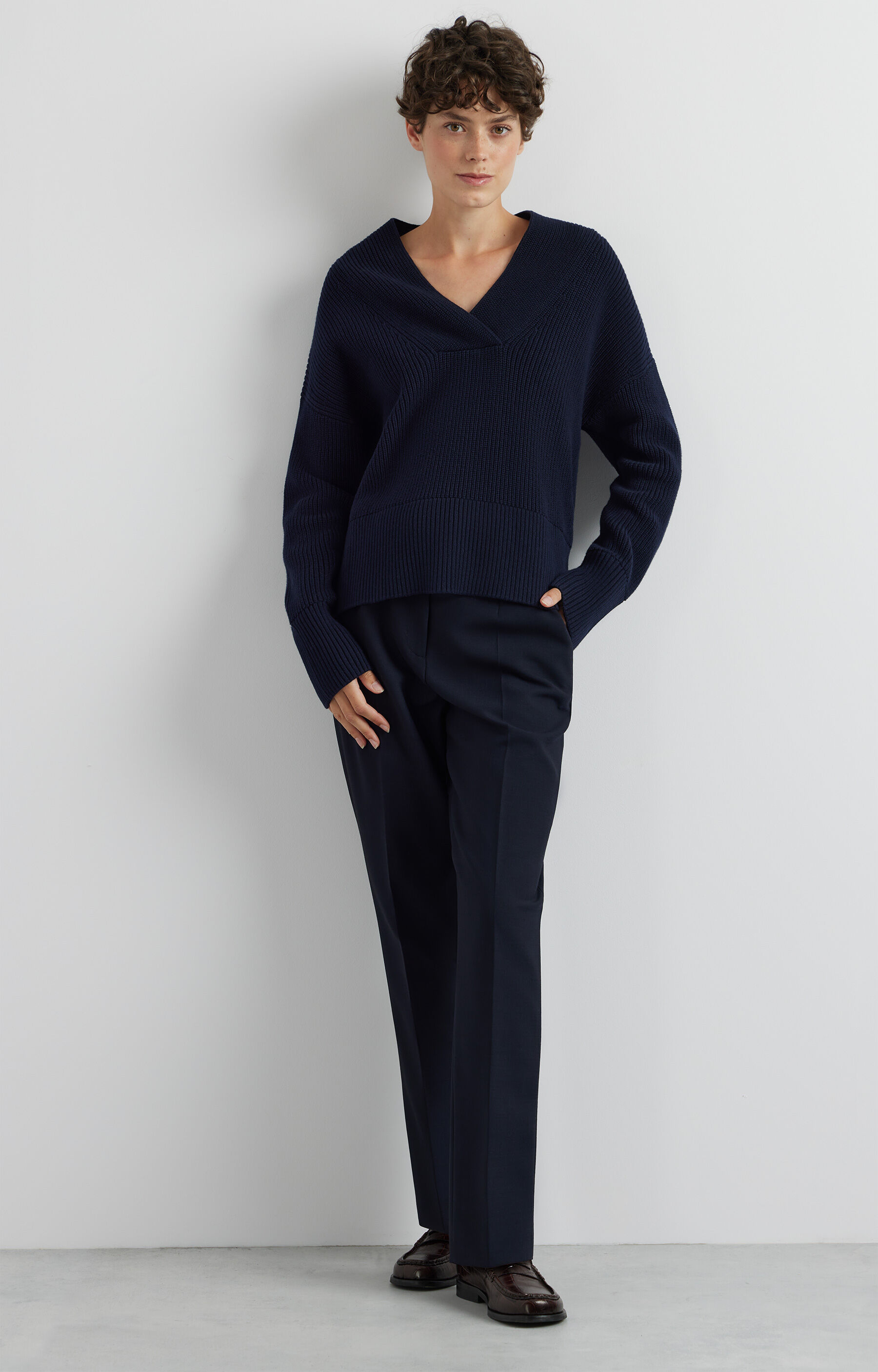Sweter v-neck - 3