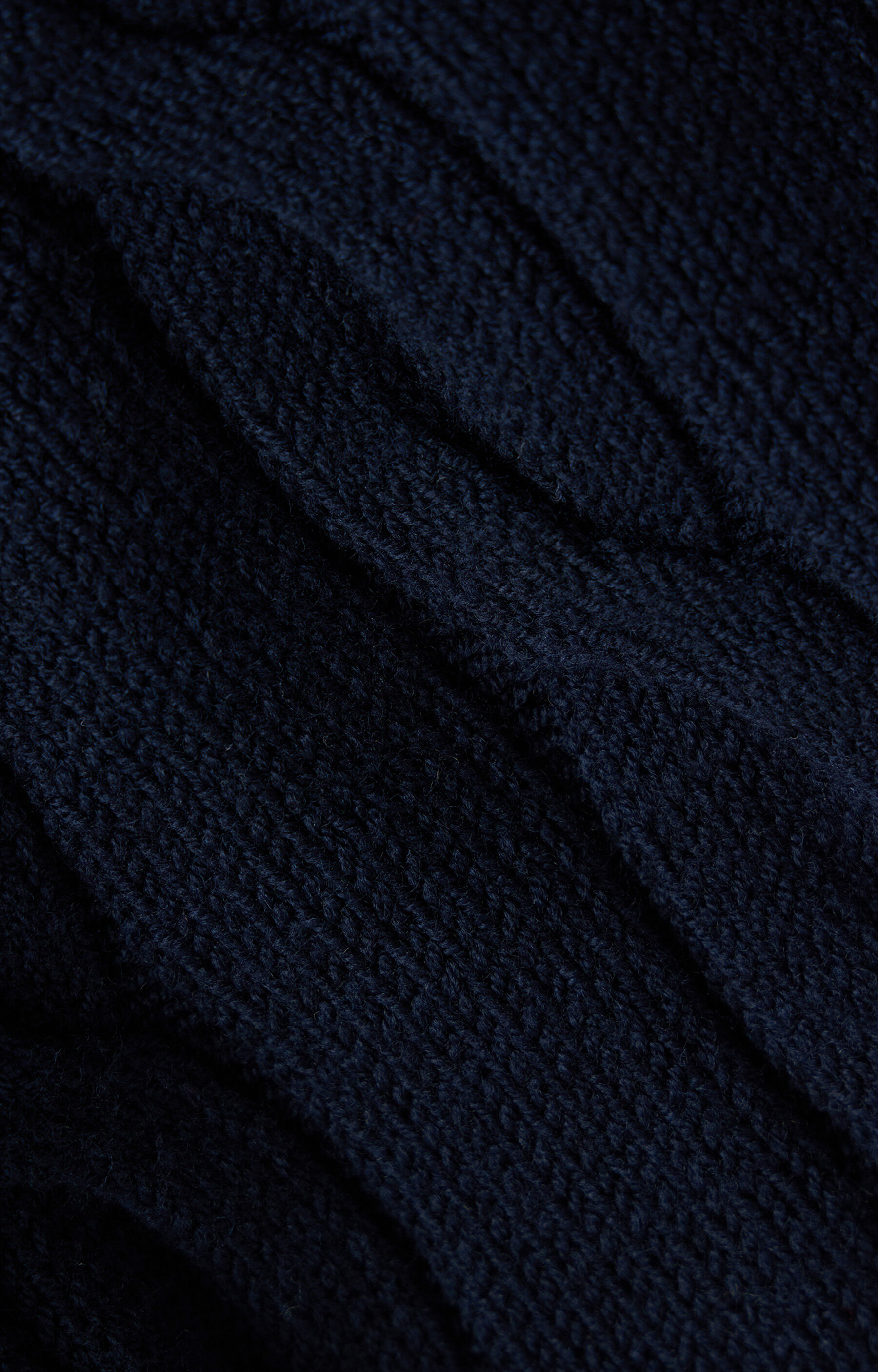 Sweter o warkoczowym splocie - 5