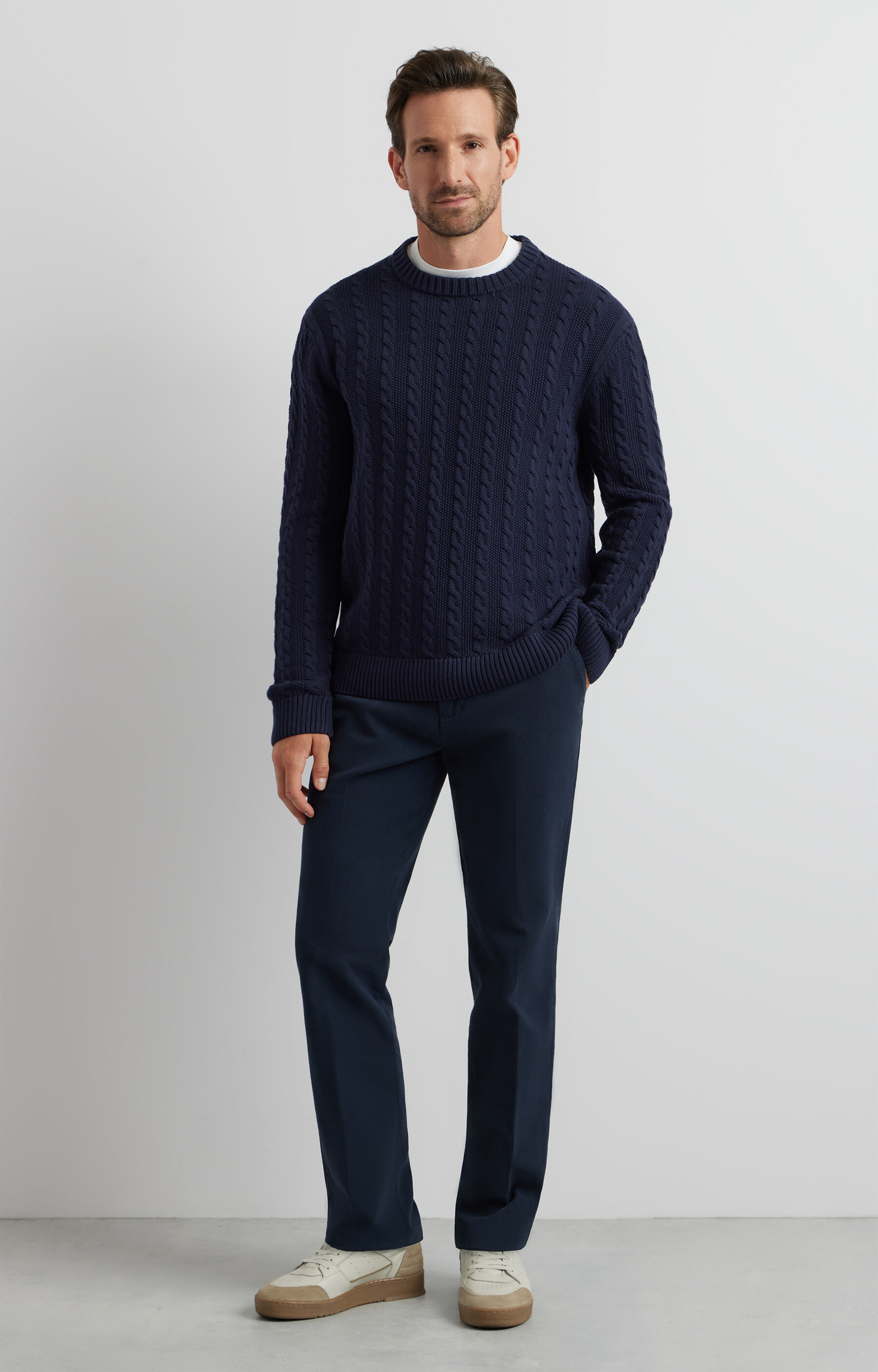 Sweter o warkoczowym splocie - 4