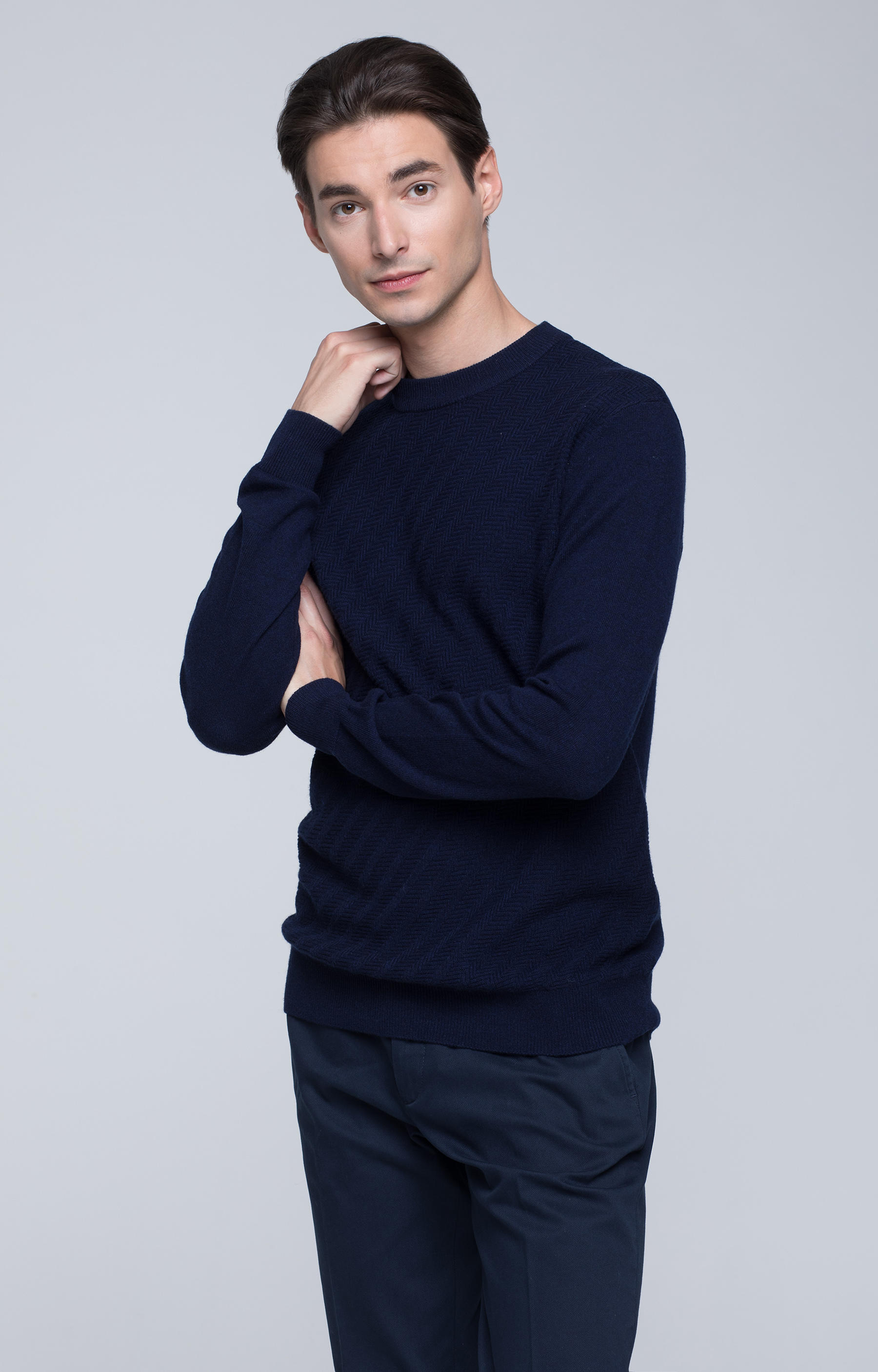 Lekki, wełniany sweter z wyraźną strukturą - 2