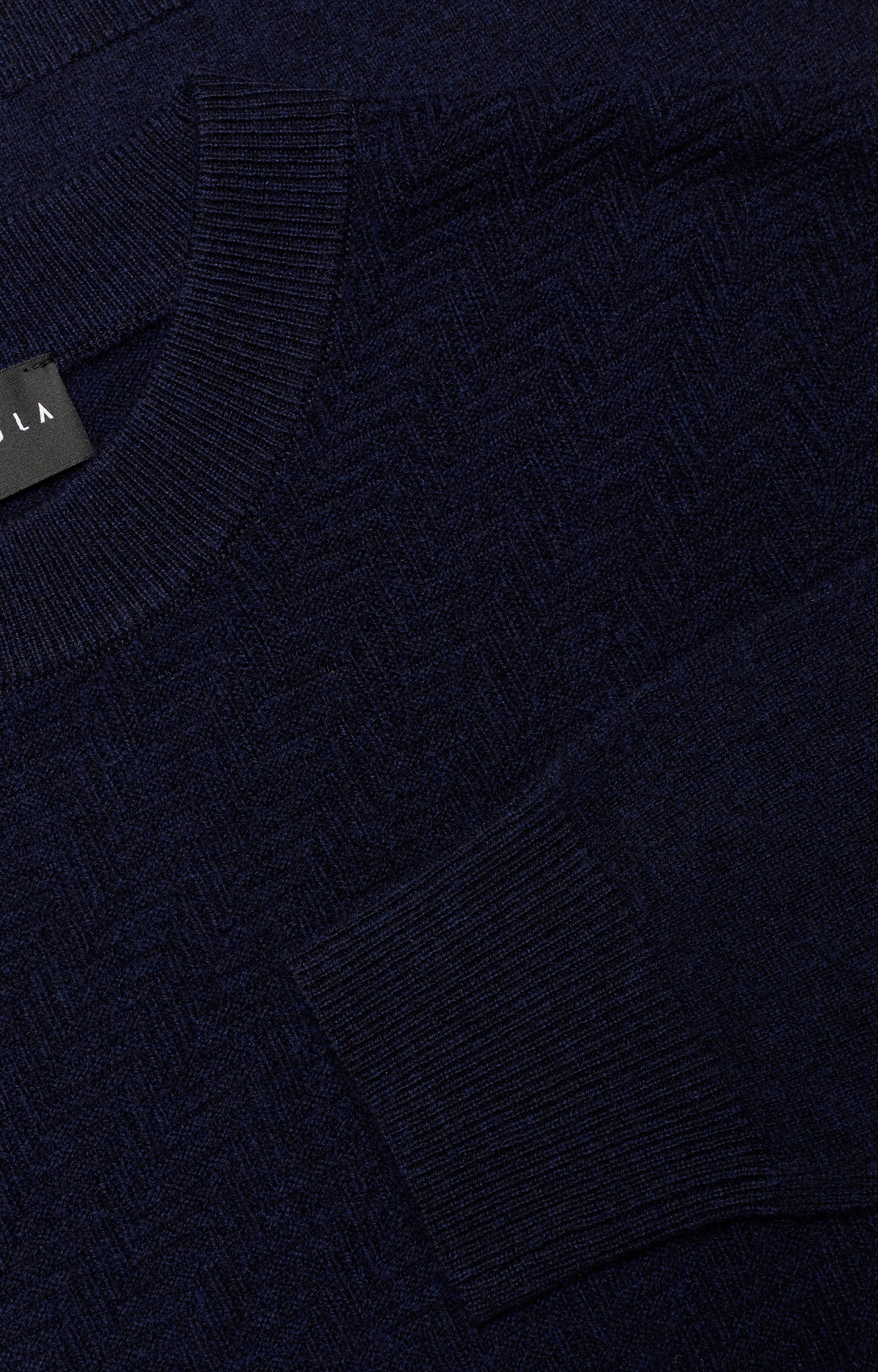 Lekki, wełniany sweter z wyraźną strukturą - 5