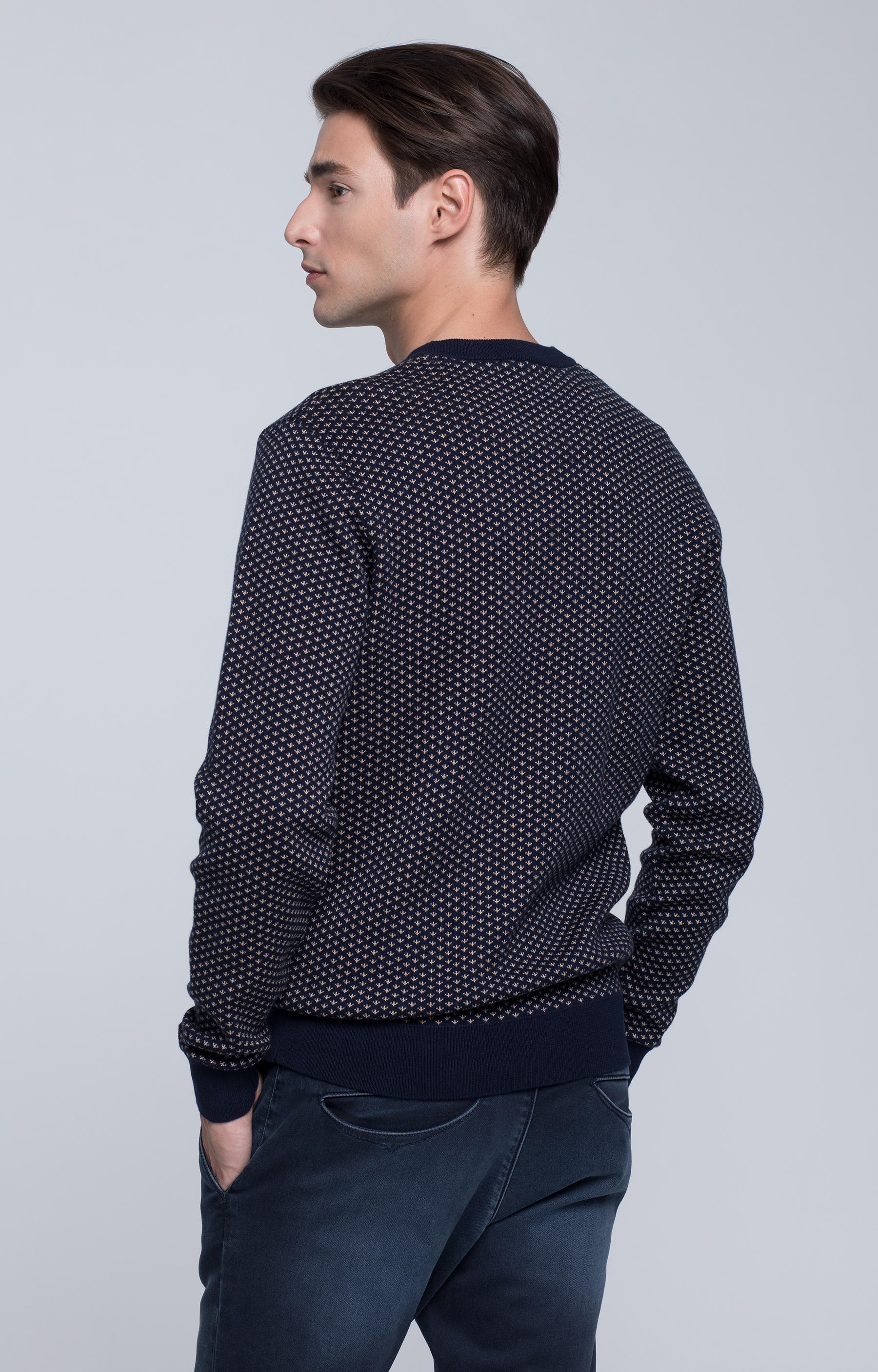 Bawełniany sweter round-neck z regularnym wzorem - 3