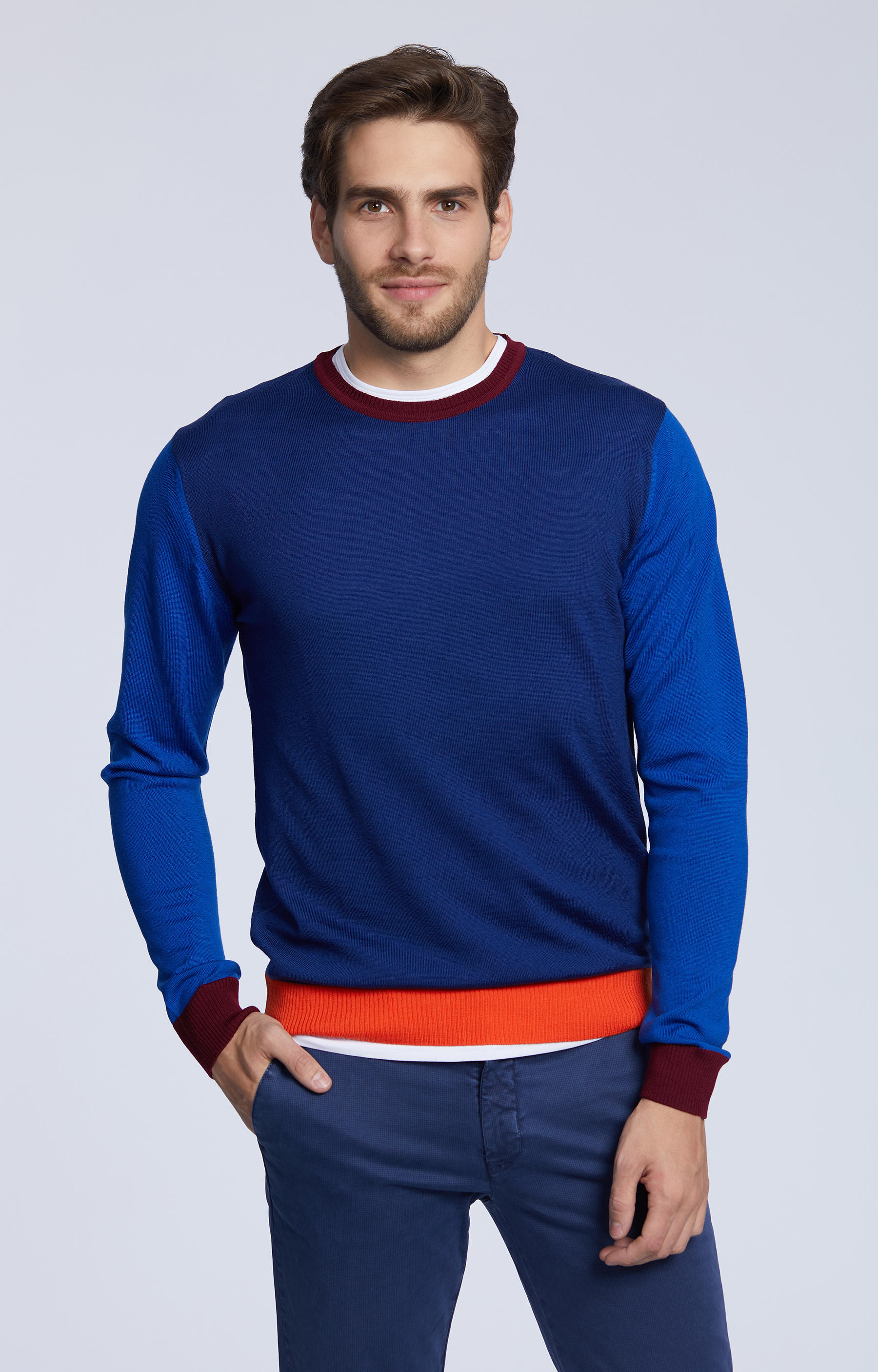 Lekki, wełniany sweter typu round-neck - 2