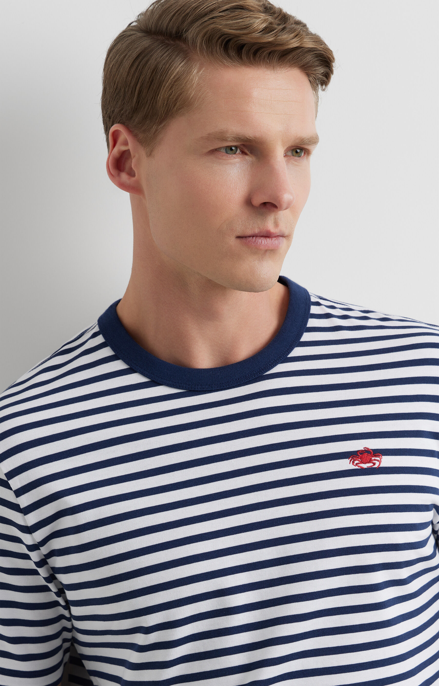 T-shirt regular w paski - 6