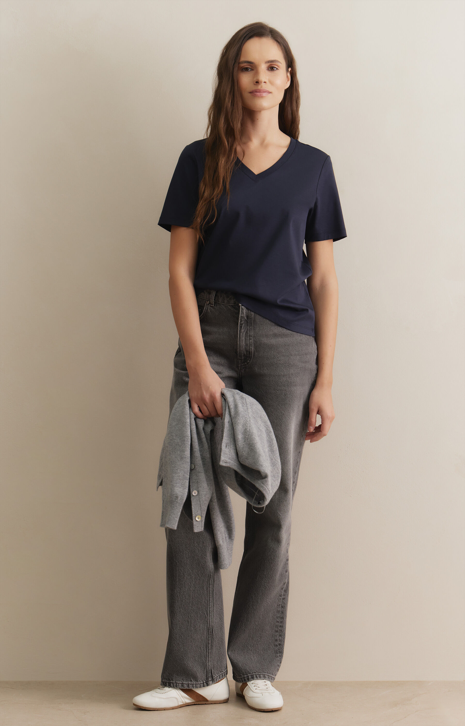 T-shirt slim v-neck - 4