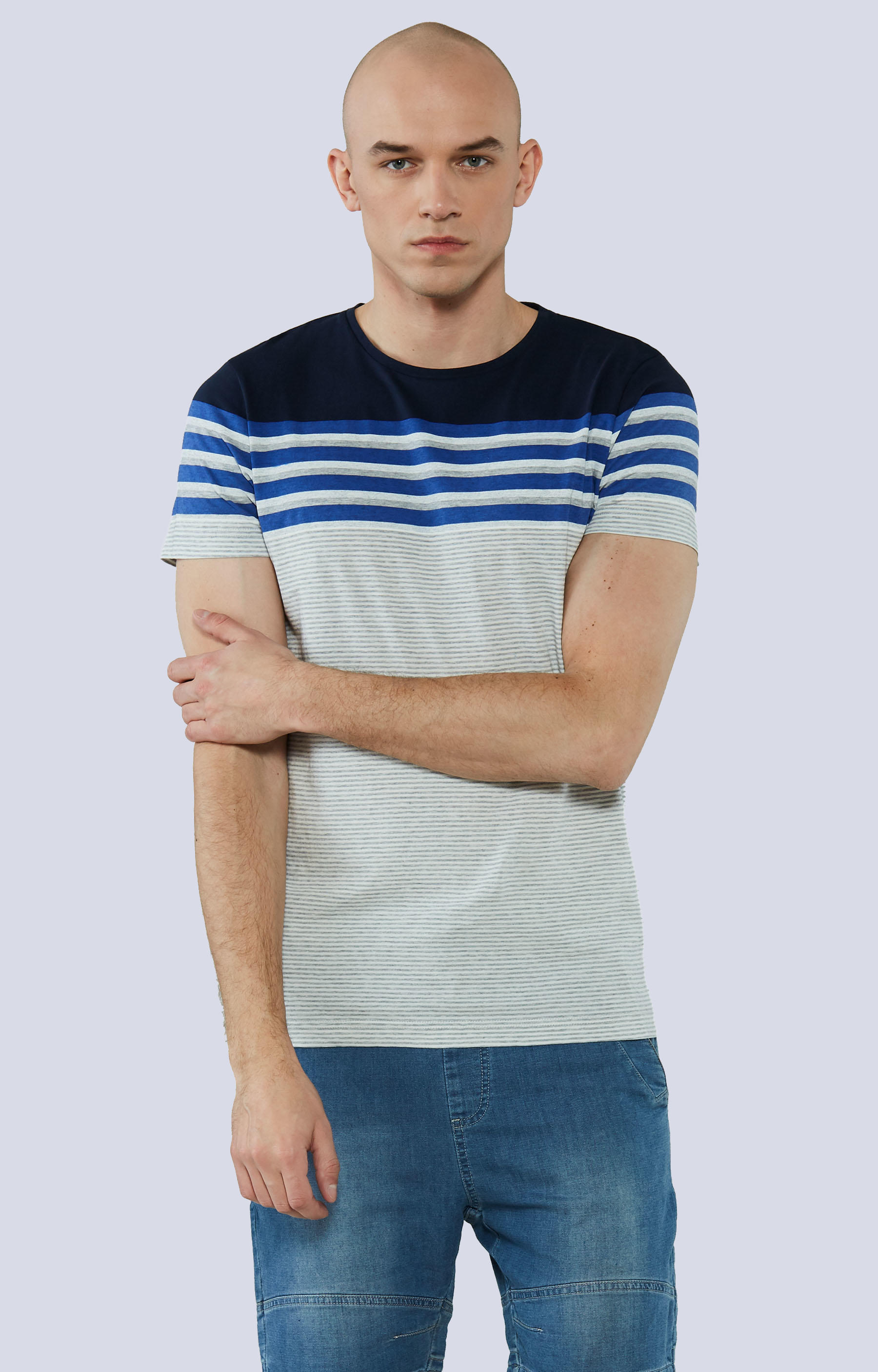 T-shirt z nadrukiem w paski