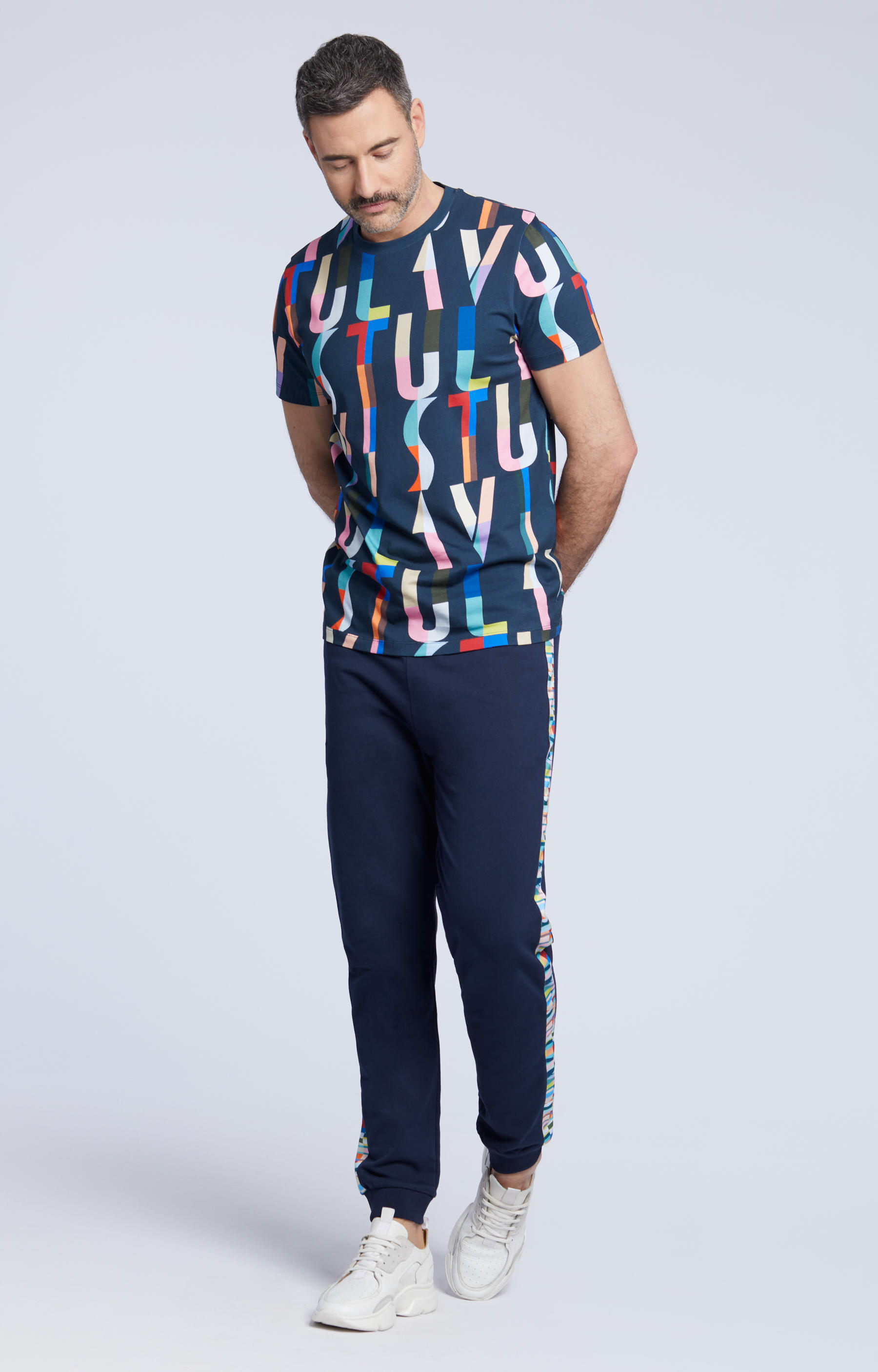 T-shirt z kolorowym nadrukiem