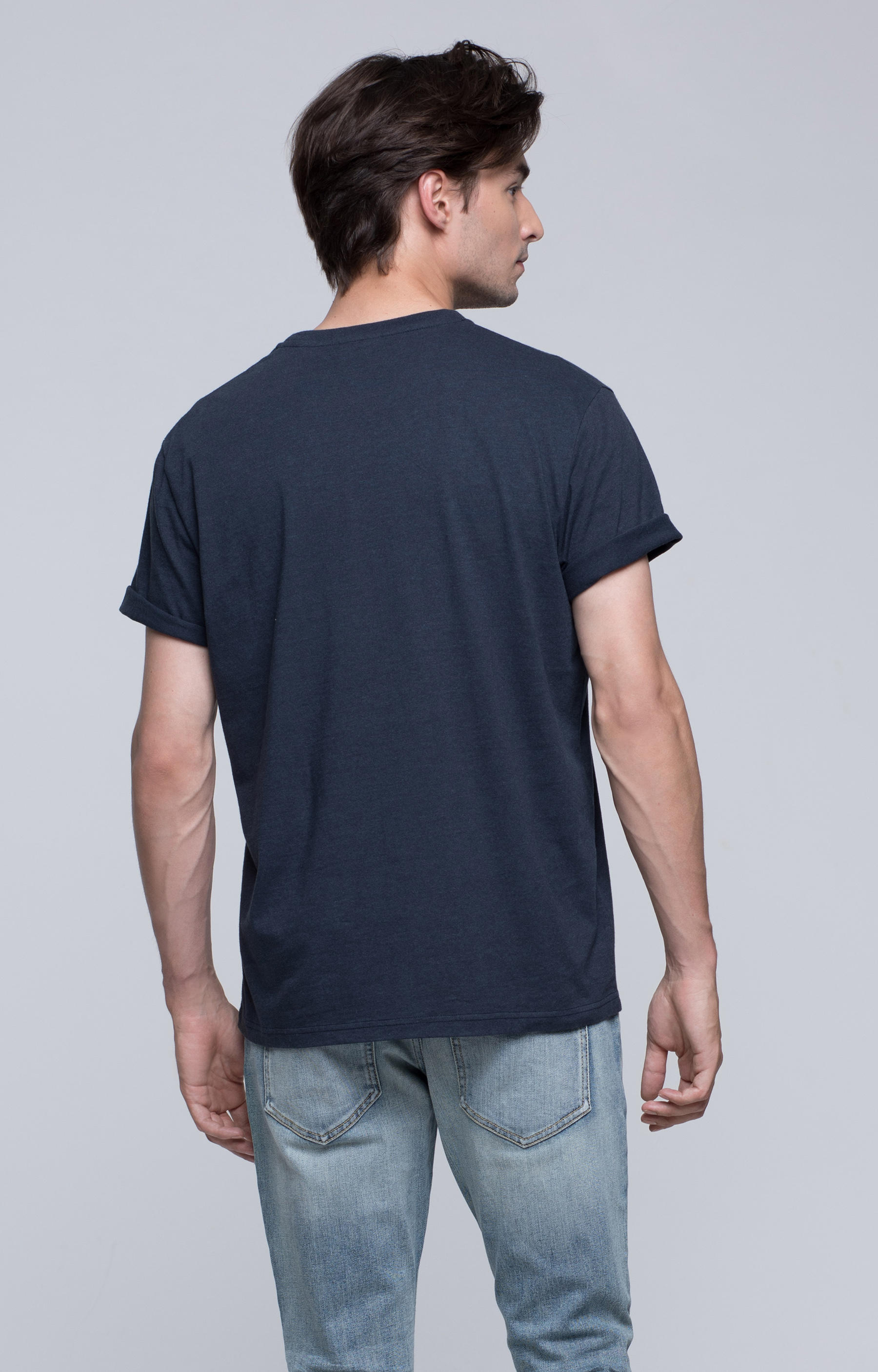 T-shirt z grafiką - 3