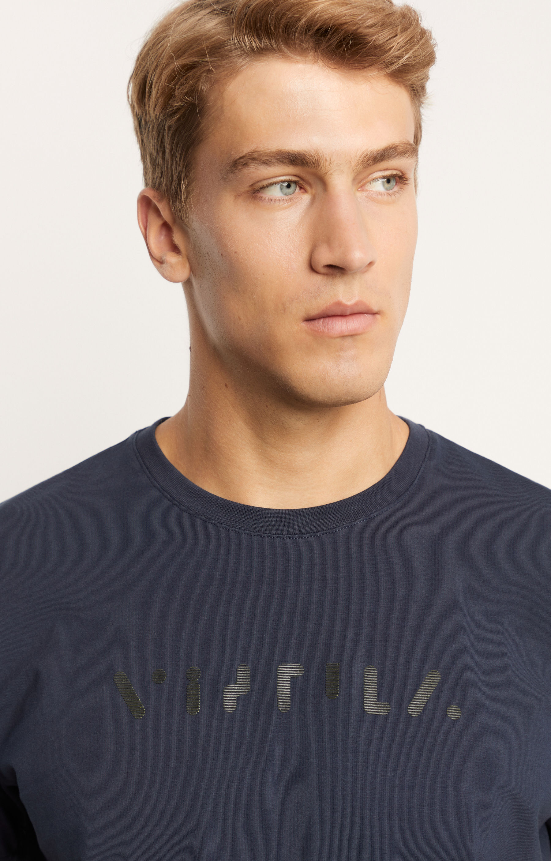 T-shirt z bawełny pima z dodatkiem elastanu - 4