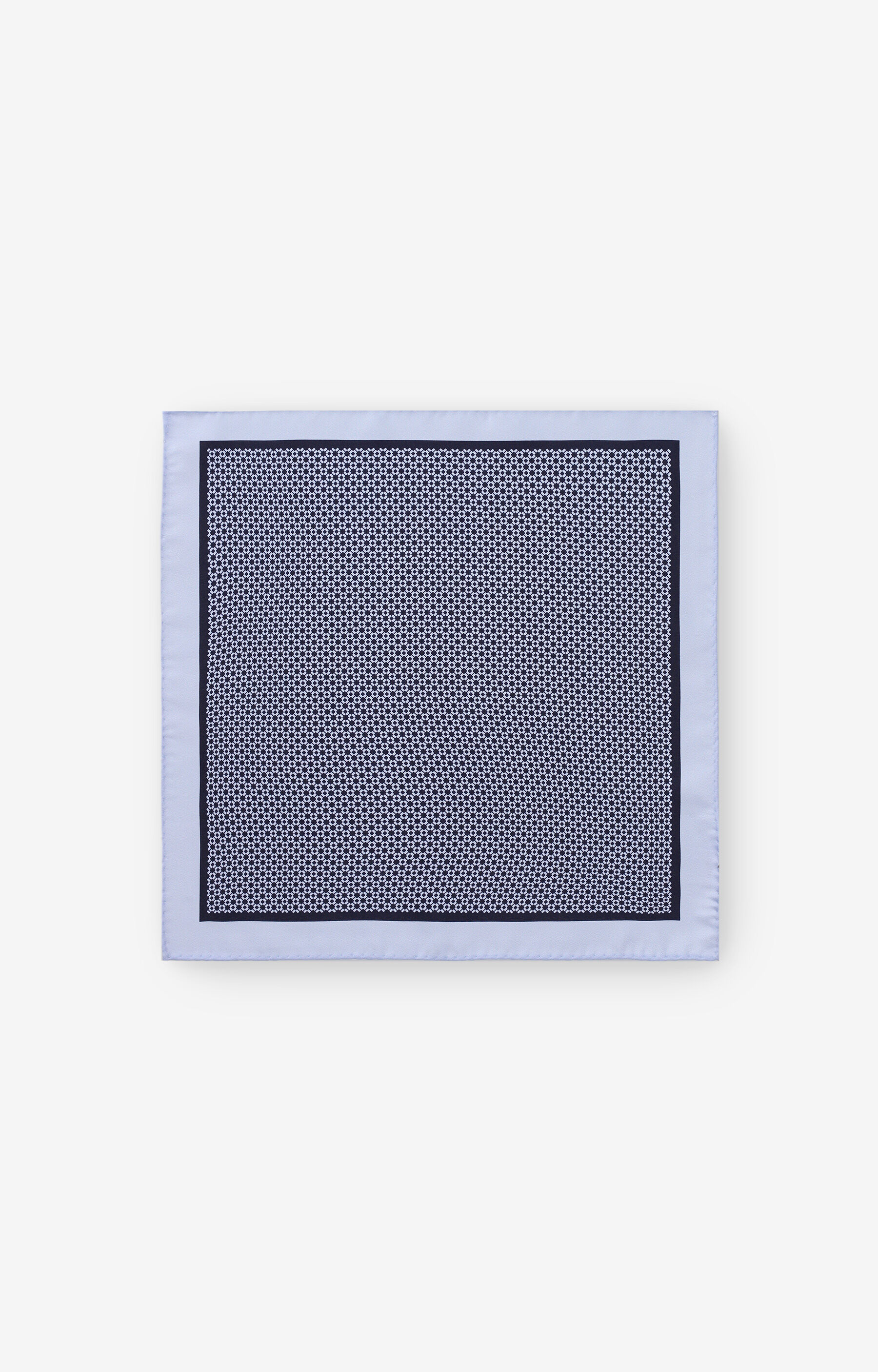 Jedwabna poszetka w mikrowzór