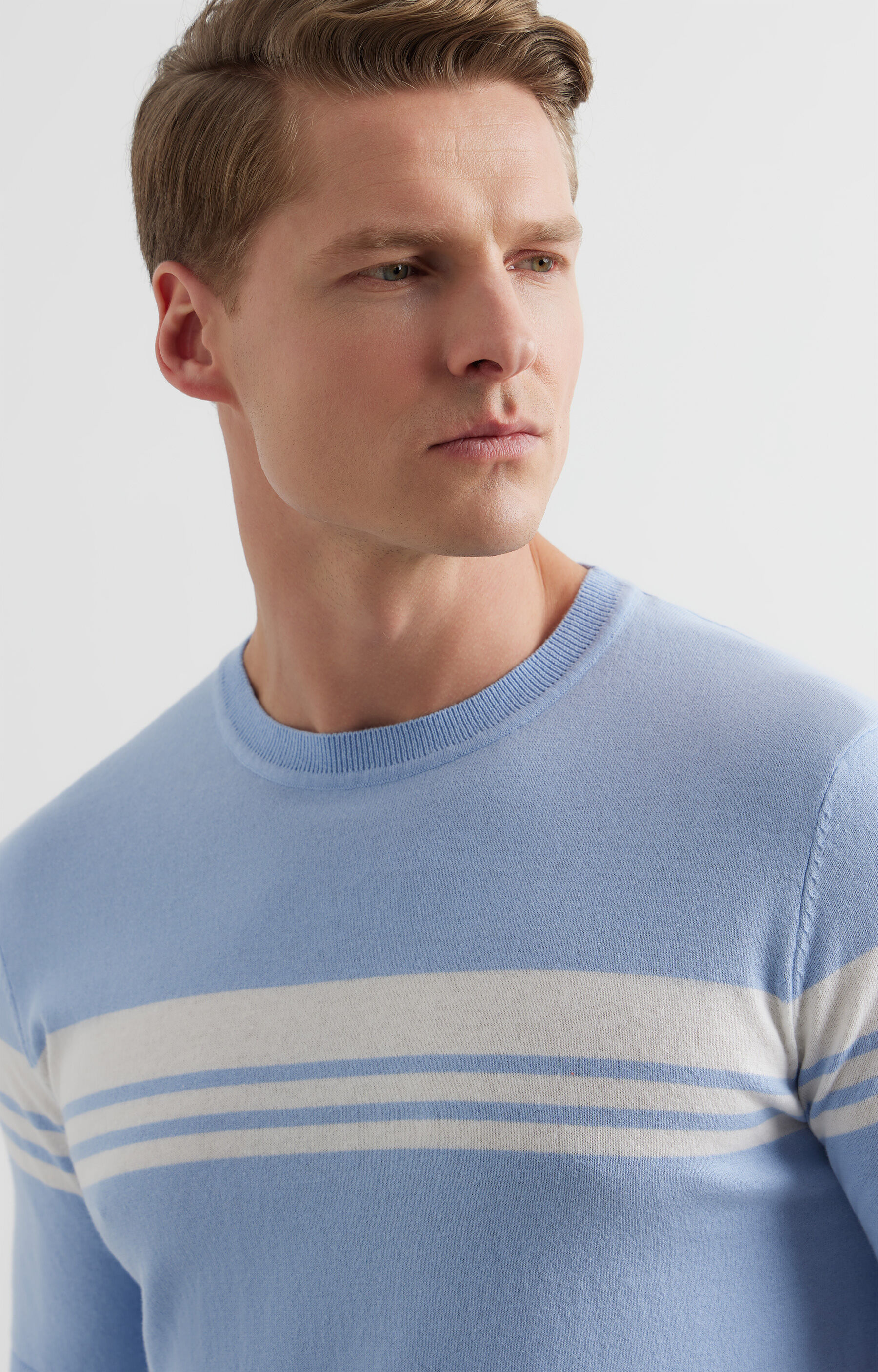 T-shirt swetrowy regular - 6