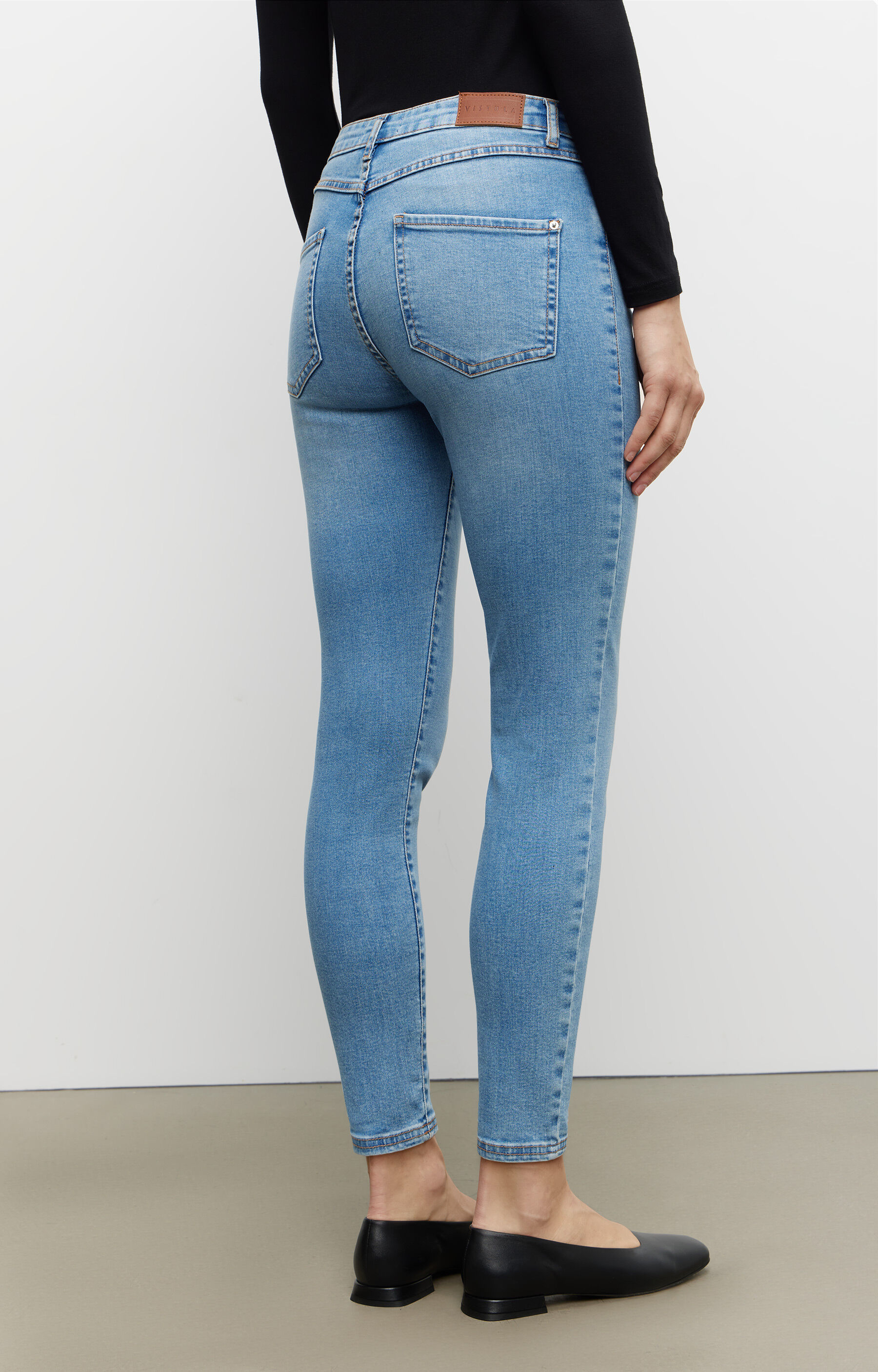 Jeansy o kroju skinny - 4