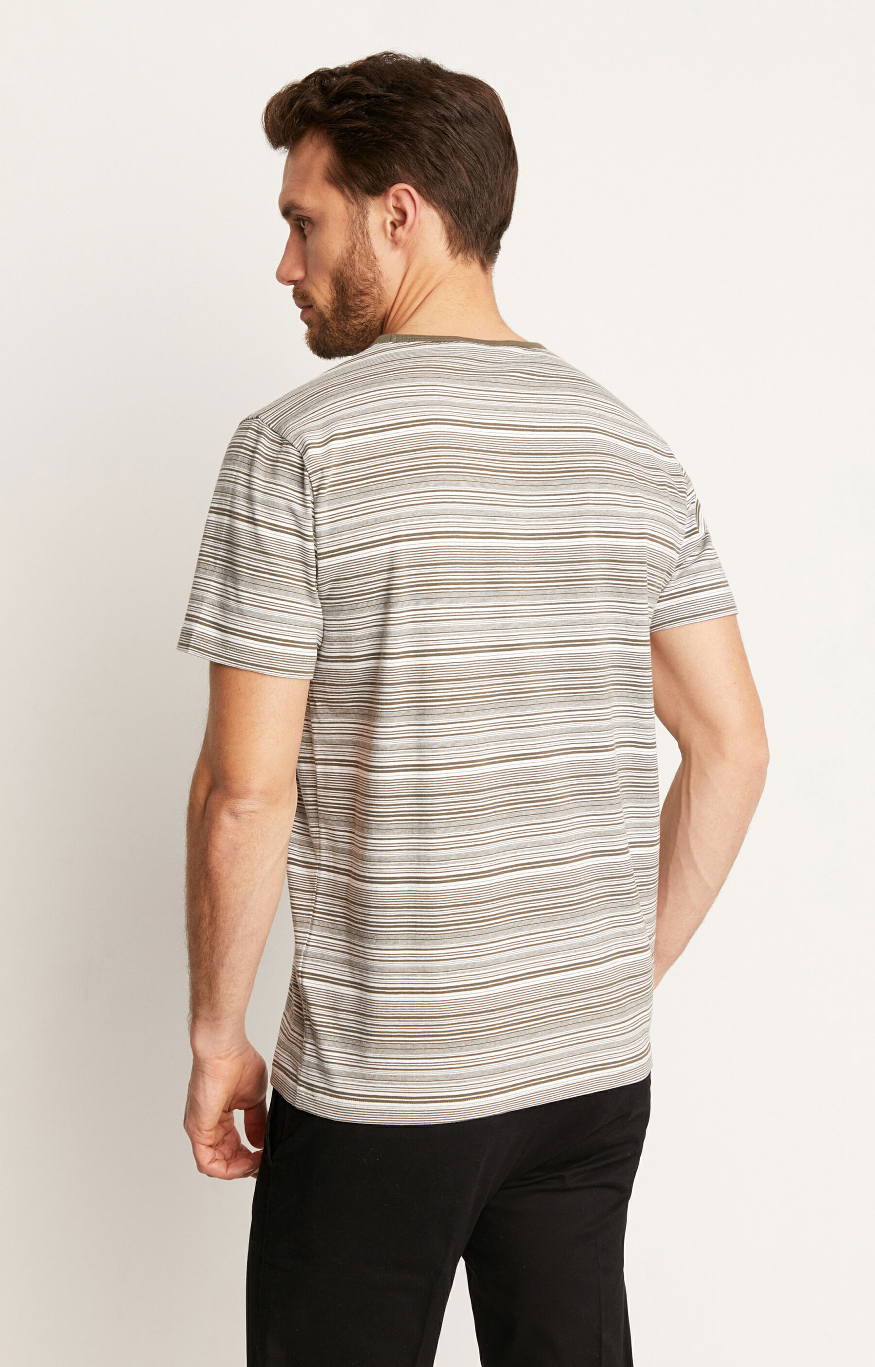 T-shirt w poziome paski - 3