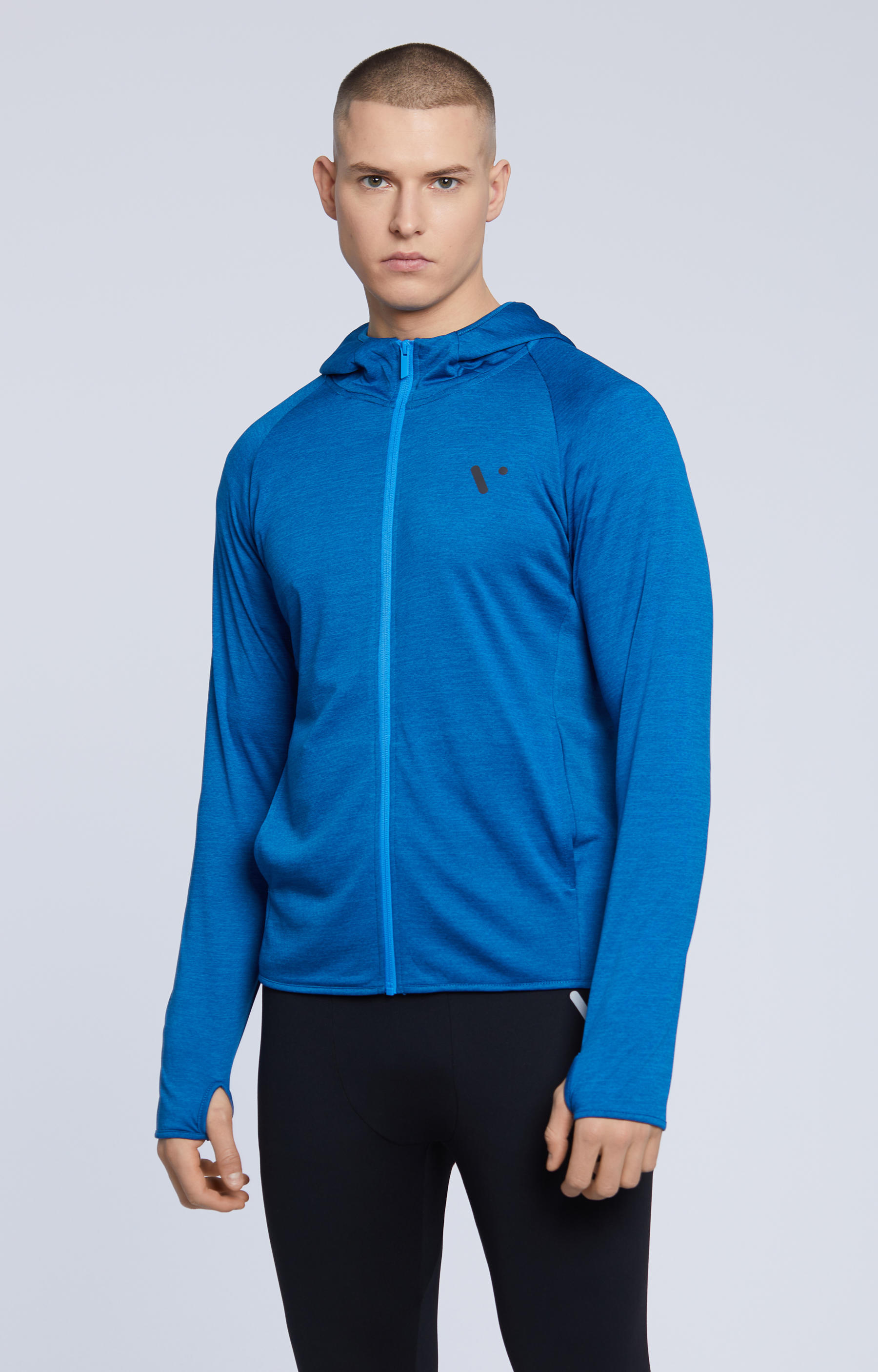 Sportowa bluza z kapturem - 2