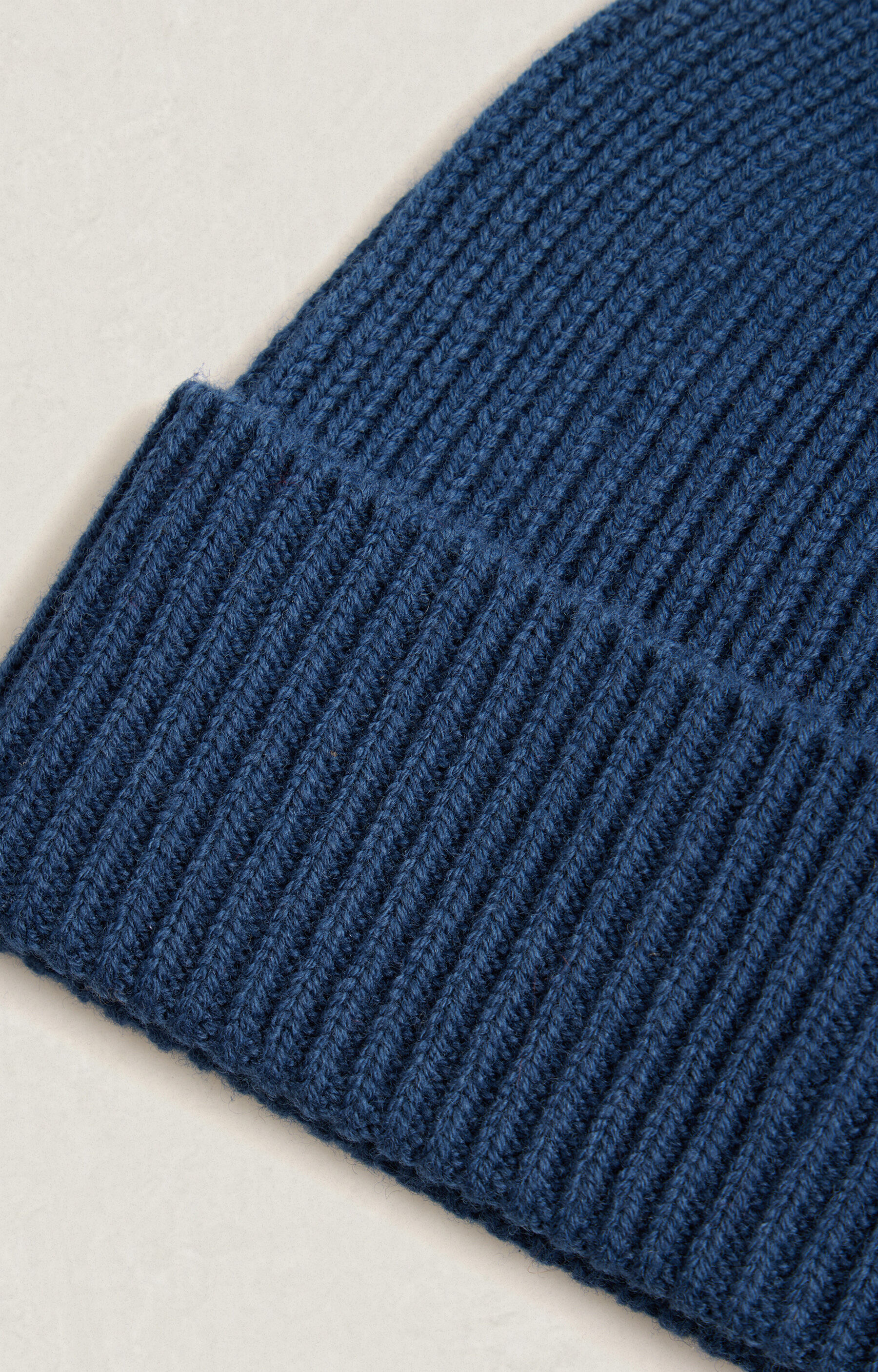 Wełniana czapka typu beanie - 2