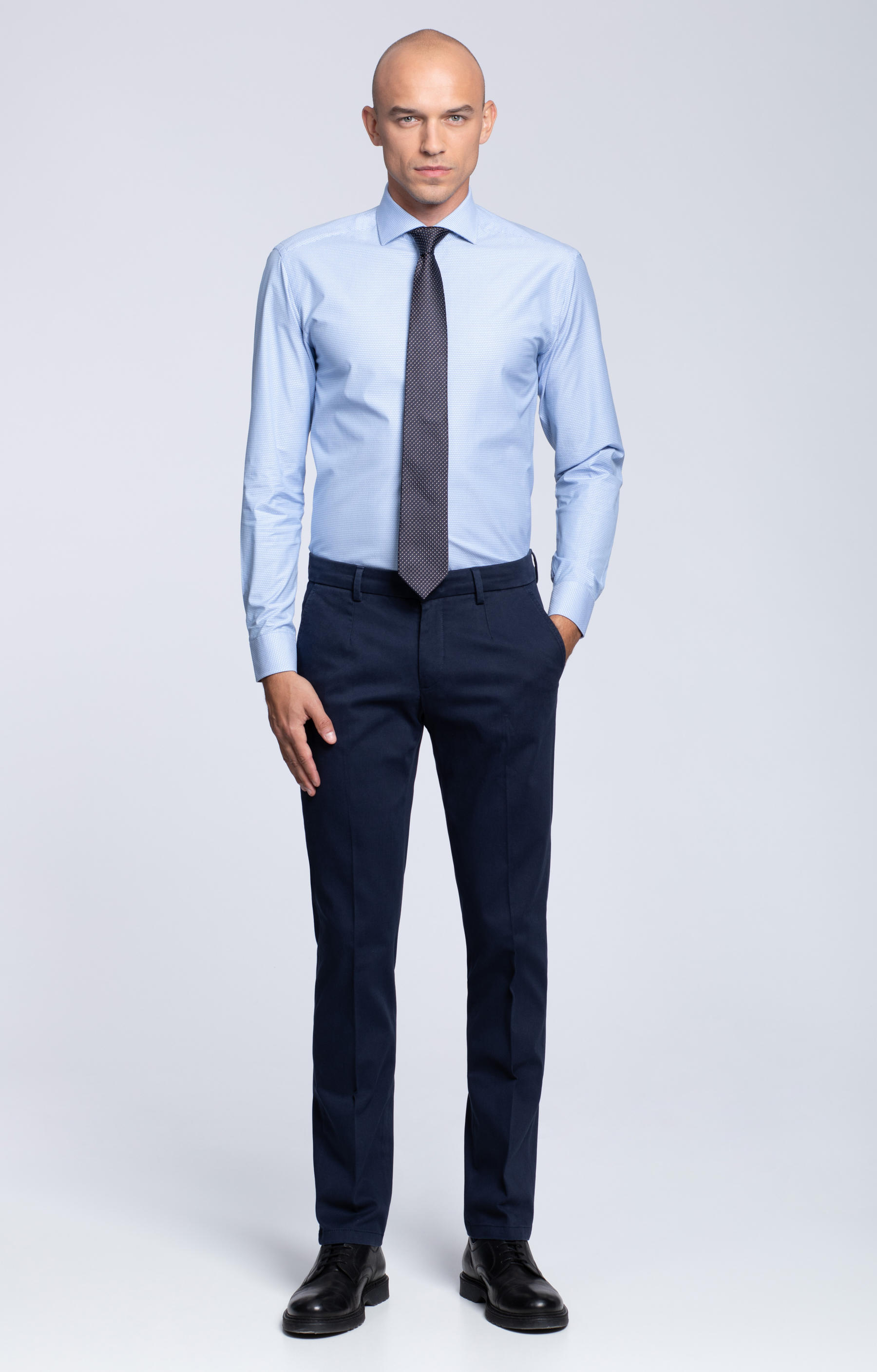 Swobodna koszula w mikrowzór z włoskim kołnierzem