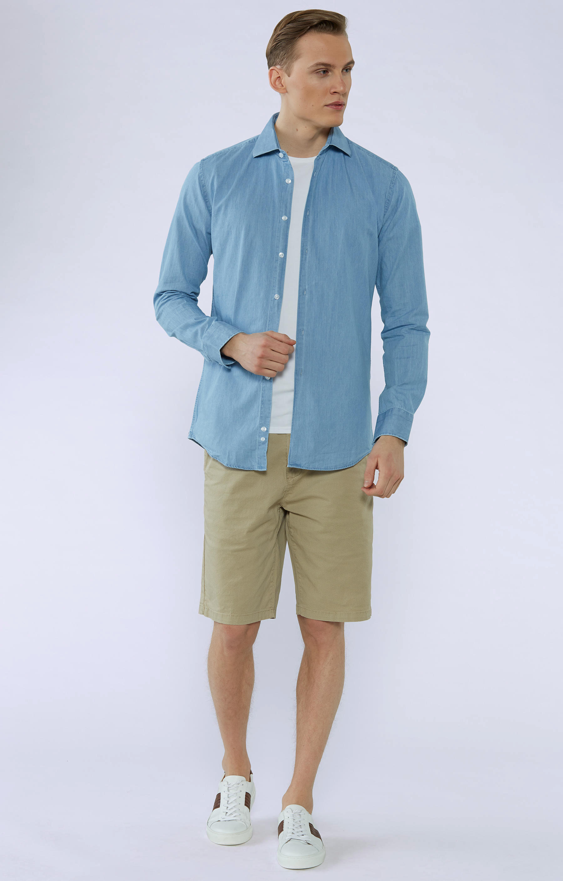 Koszula z tkaniny denimowej z półwłoskim kołnierzem