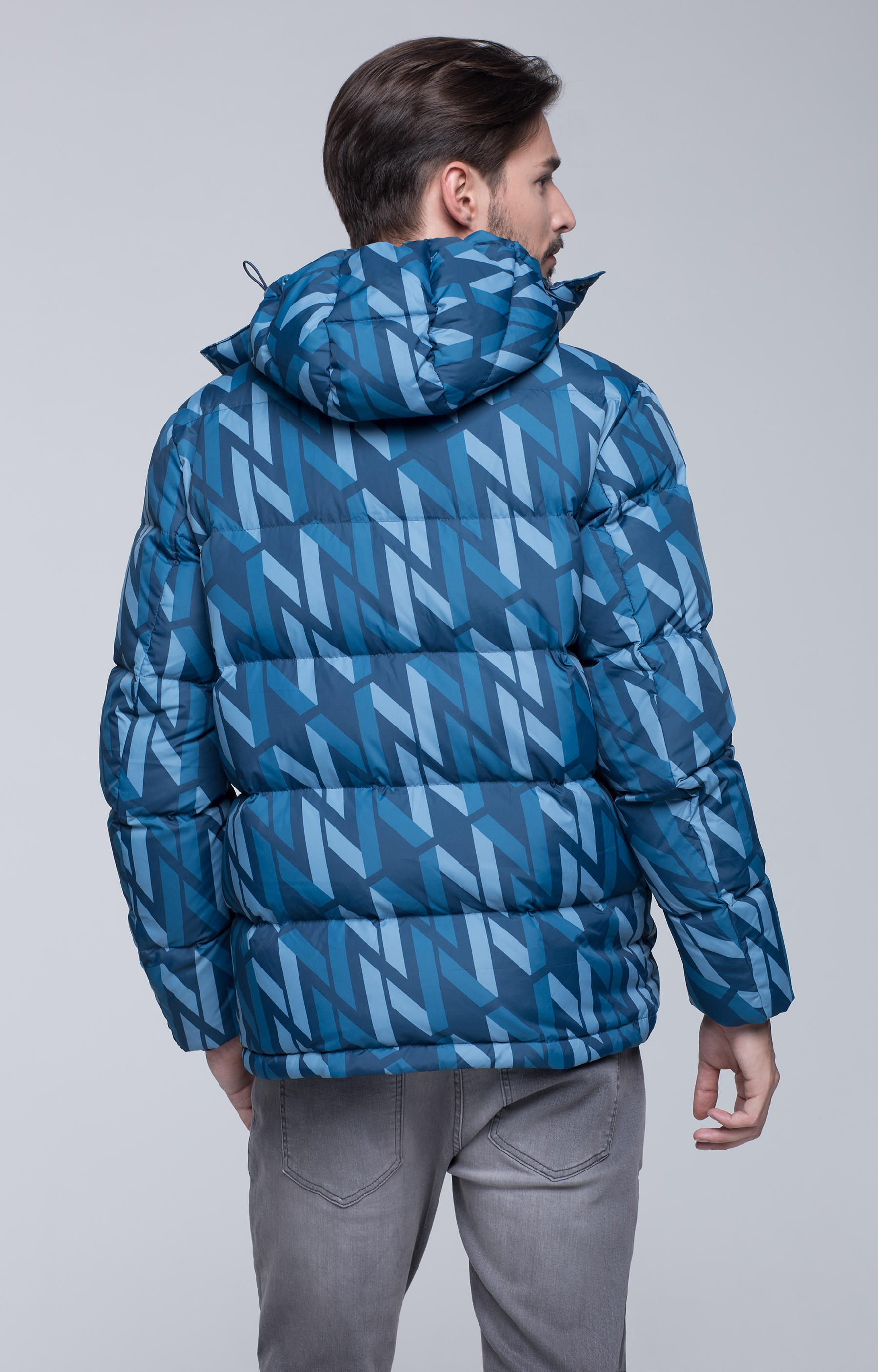 Puchowa, pikowana kurtka z monogramem - 3