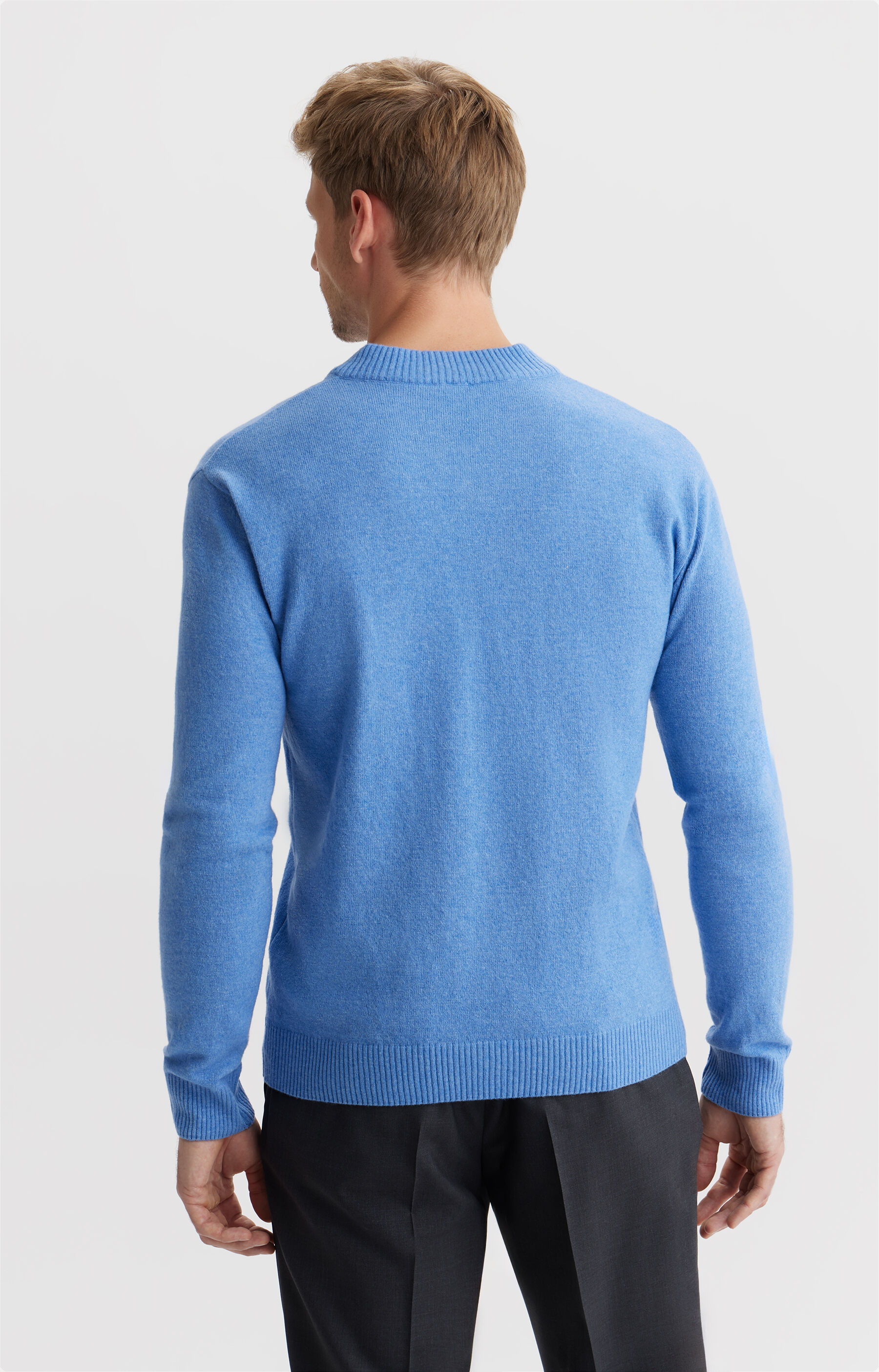 Sweter v-neck