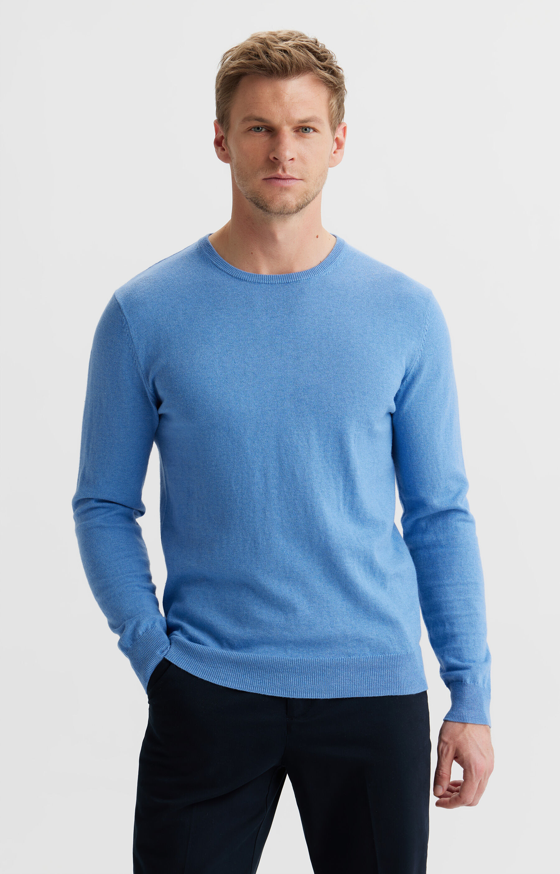 Sweter round neck