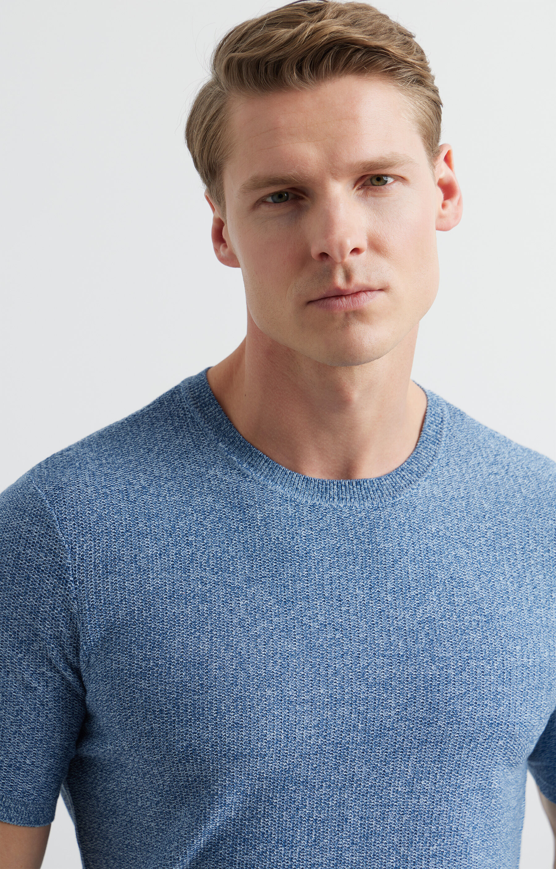 T-shirt swetrowy regular - 6