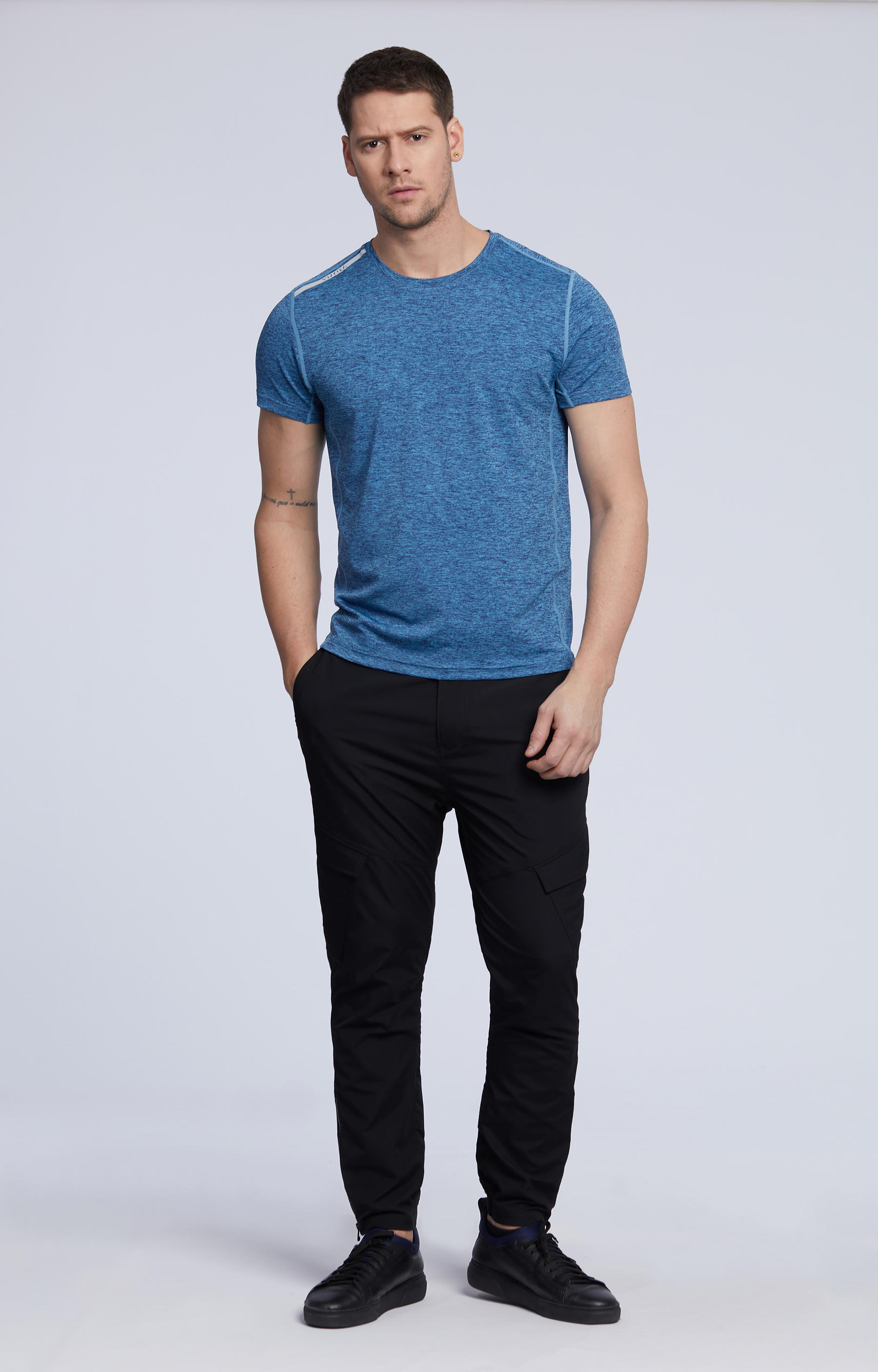 Sportowy t-shirt
