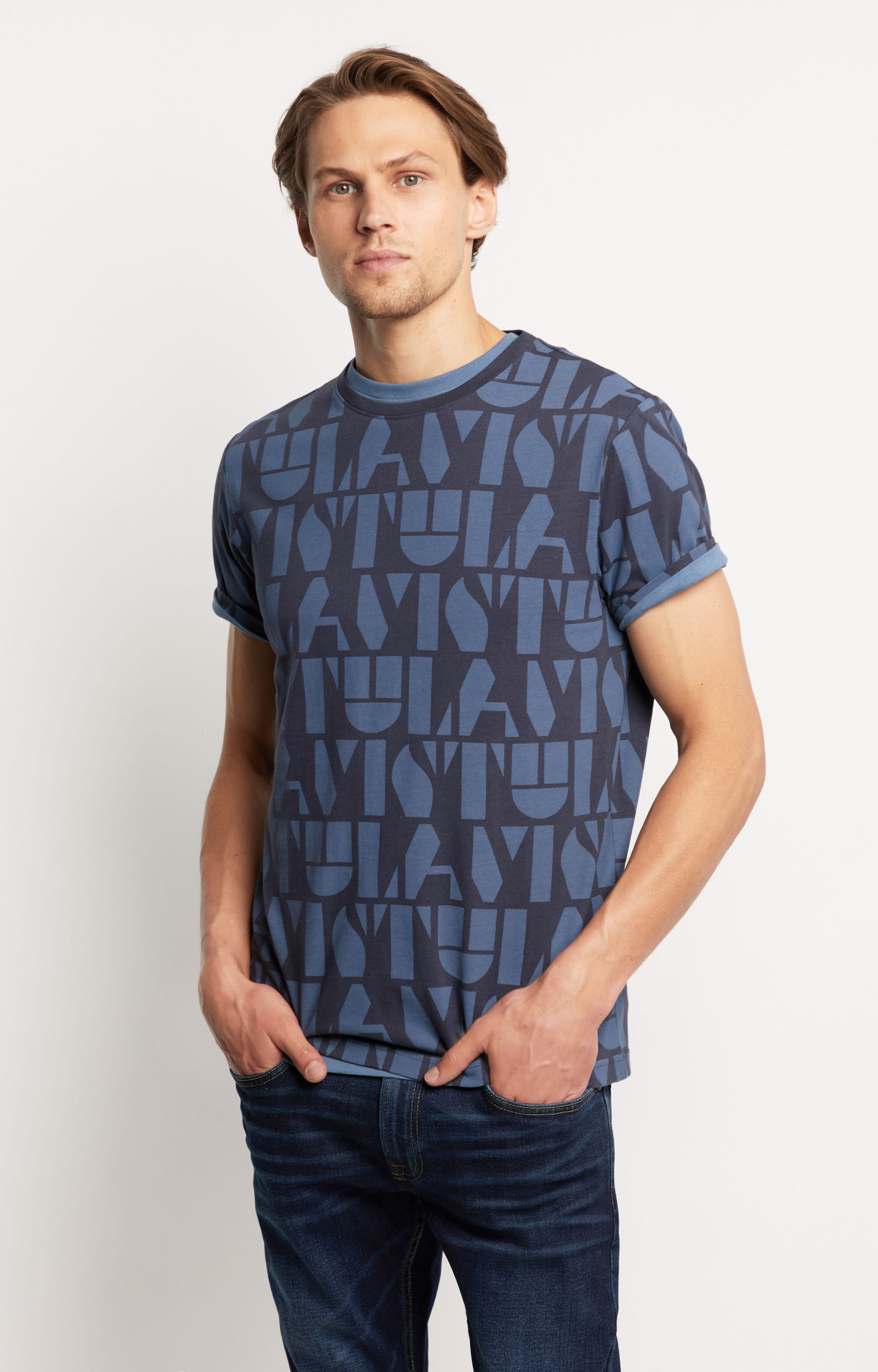 T-shirt z monogramem - 2