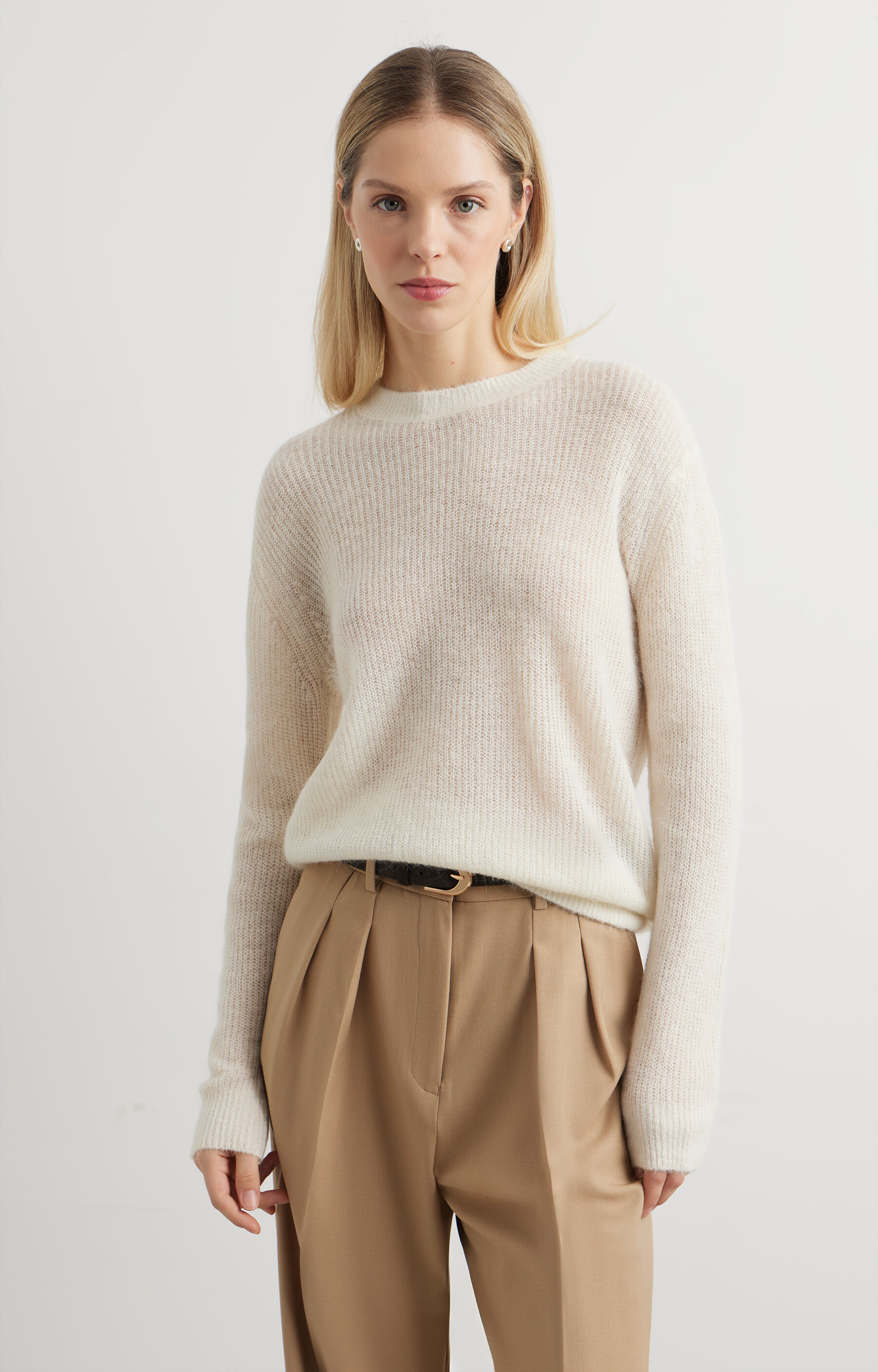 Sweter z lekkiej dzianiny - 3