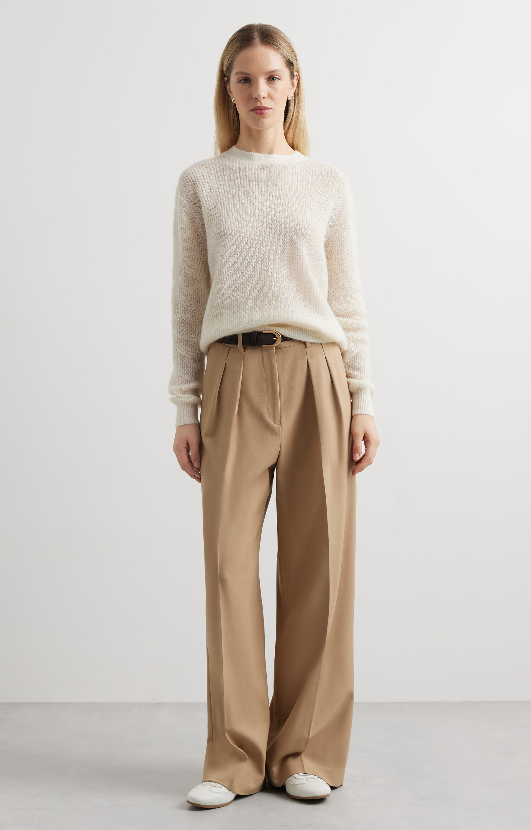 Sweter z lekkiej dzianiny - 4