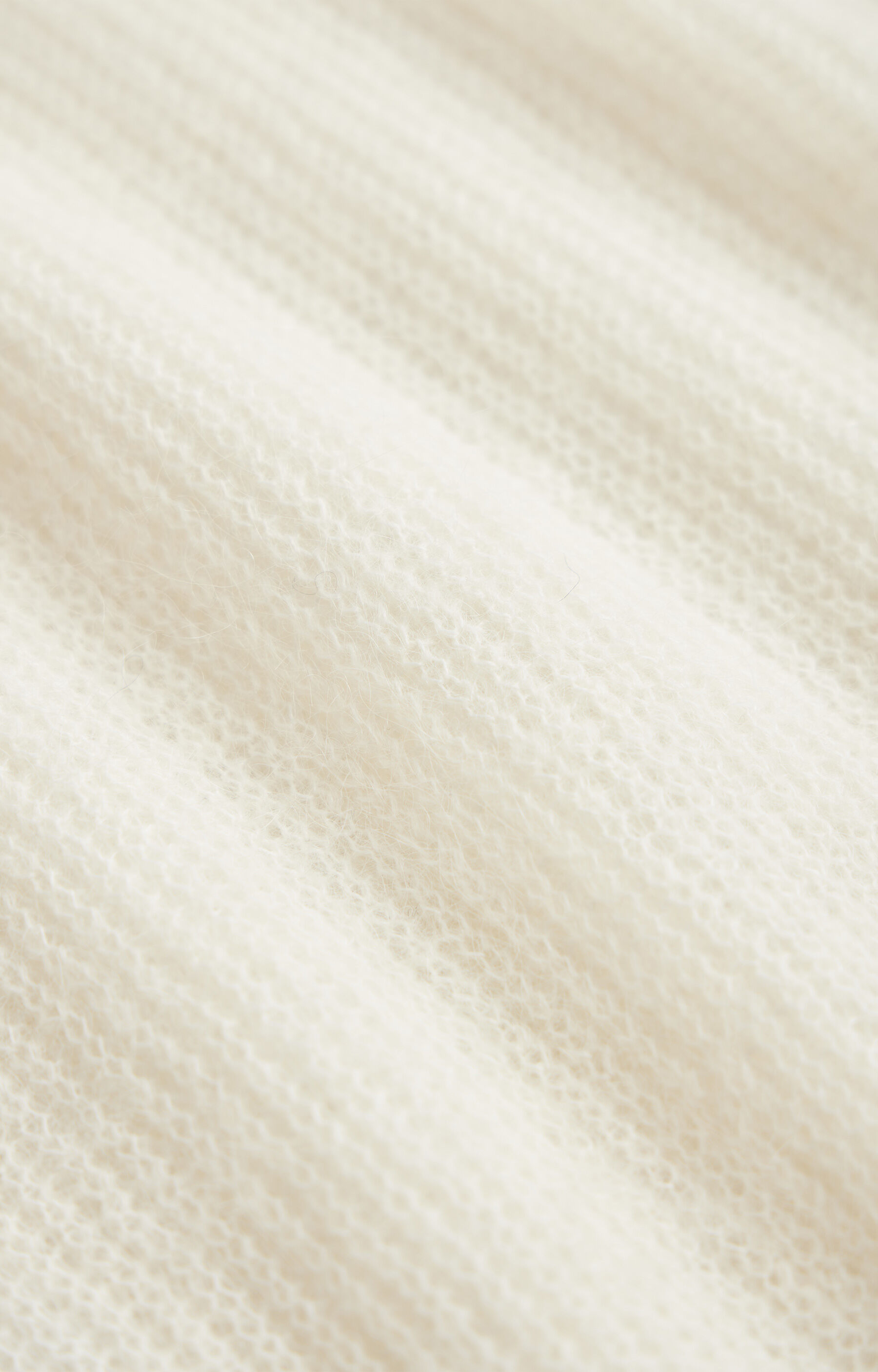 Sweter z lekkiej dzianiny - 7