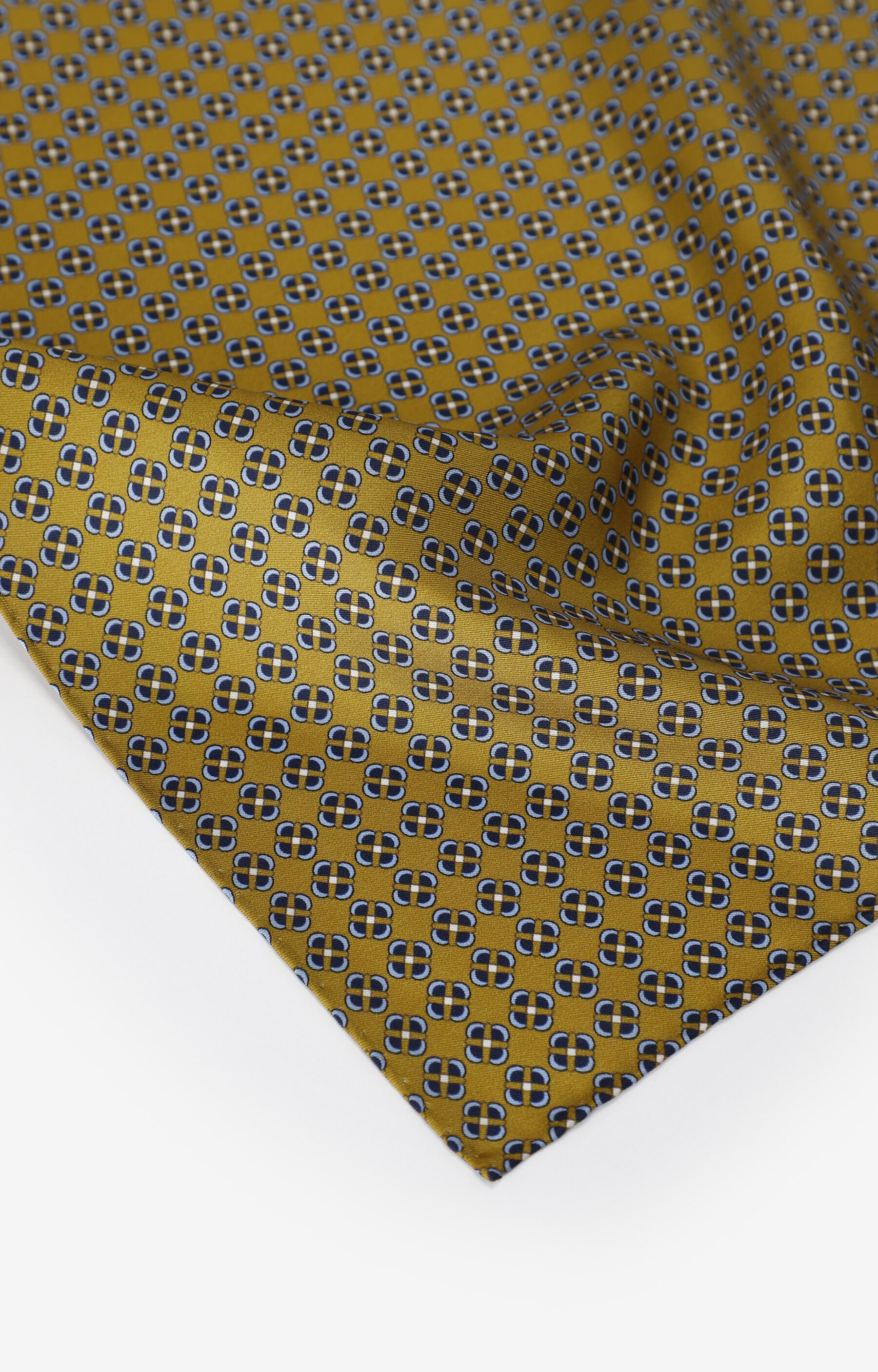 Jedwabna poszetka w geometryczny wzór - 2