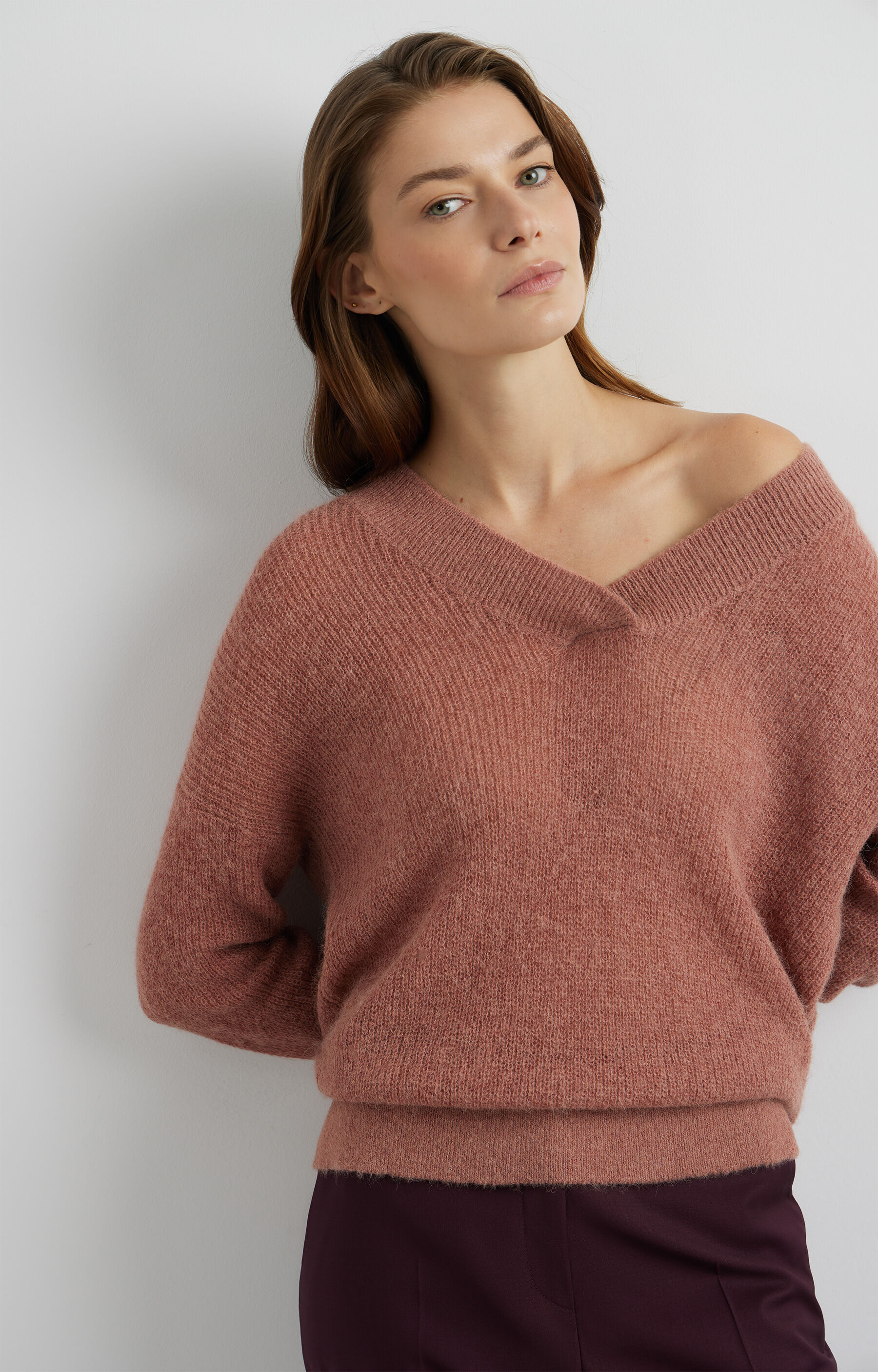 Sweter v-neck - 4