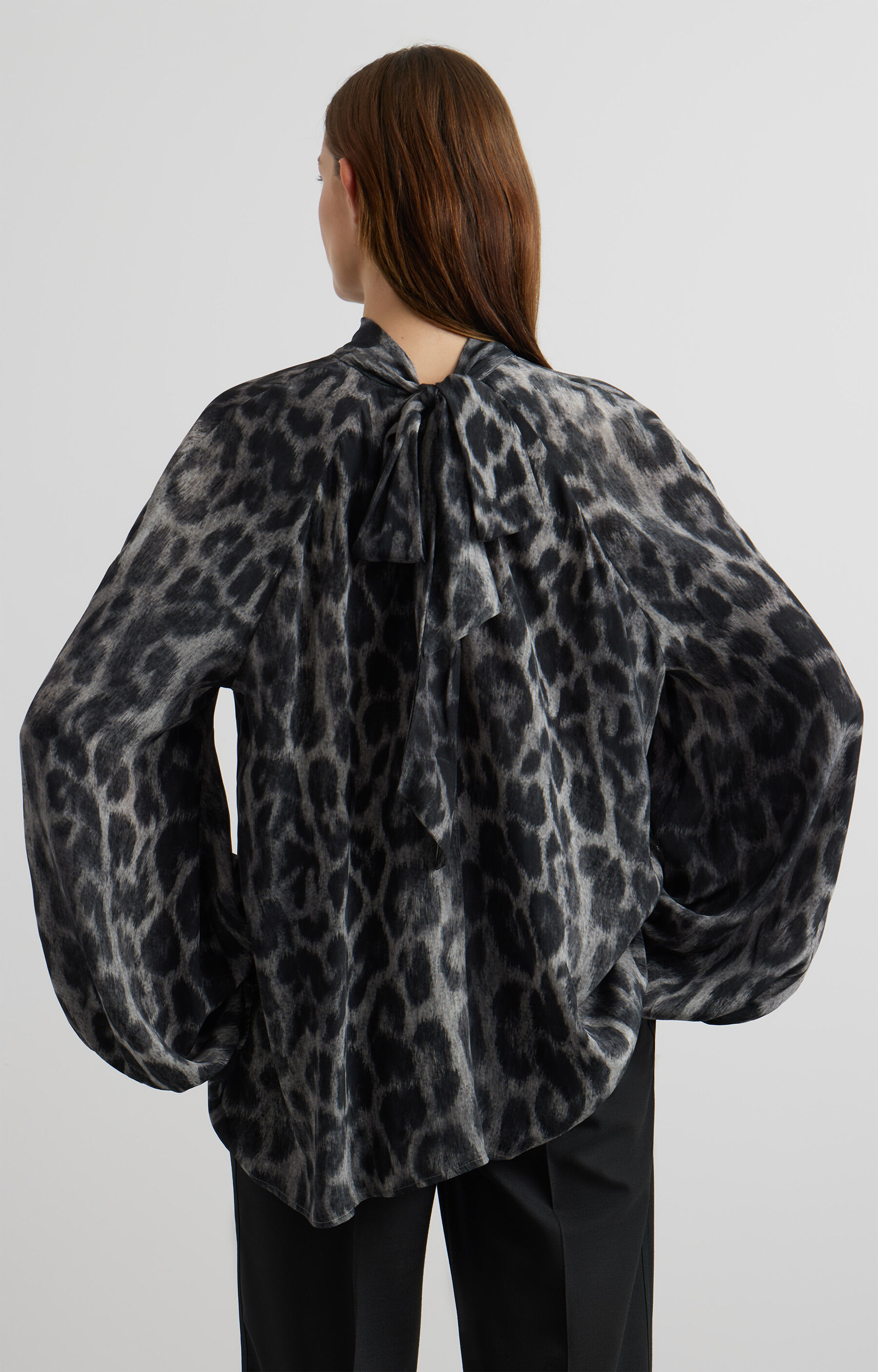 Bluzka z ozdobnym wiązaniem - 2