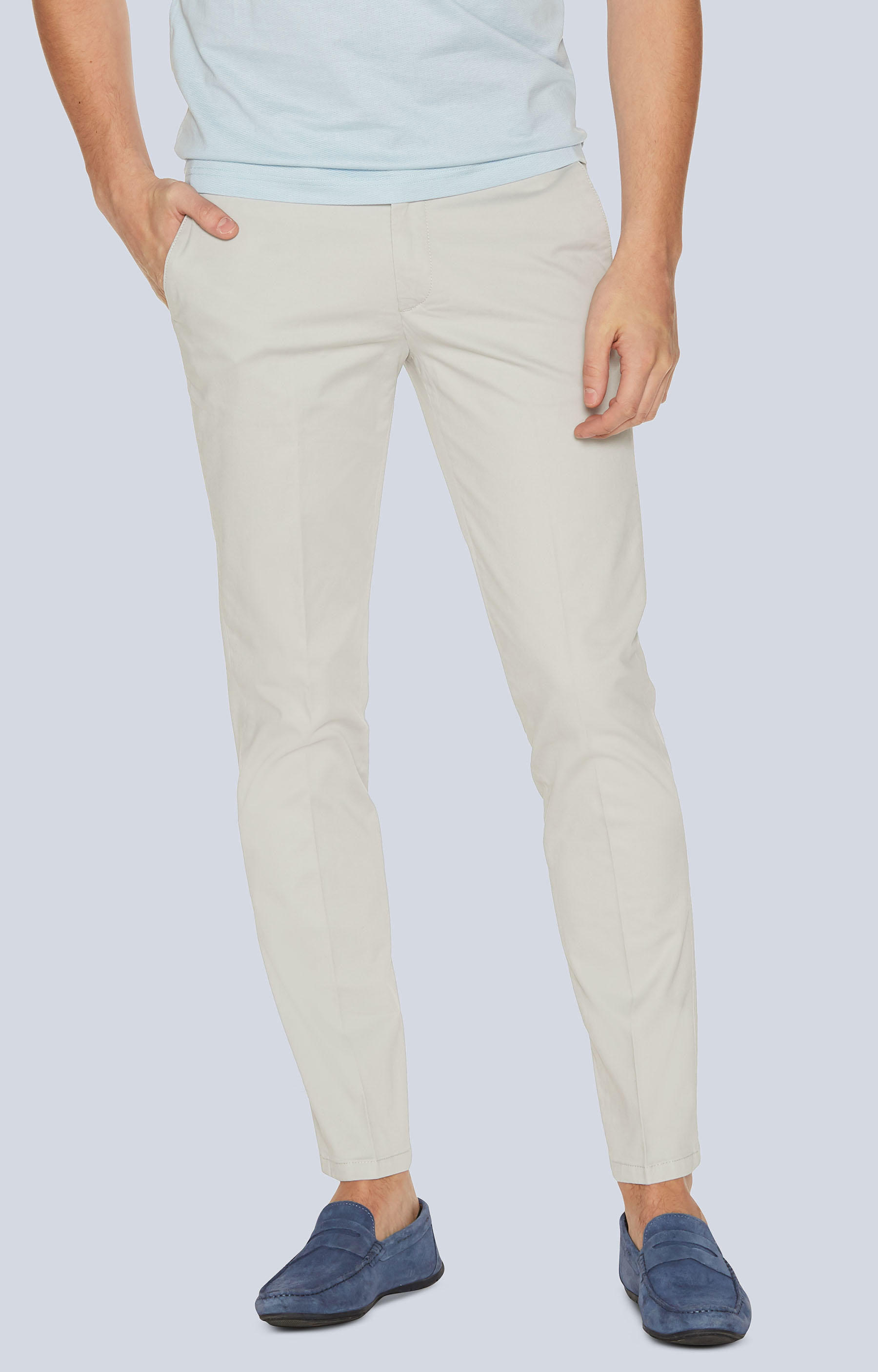 Dopasowane chinosy z bawełnianej tkaniny