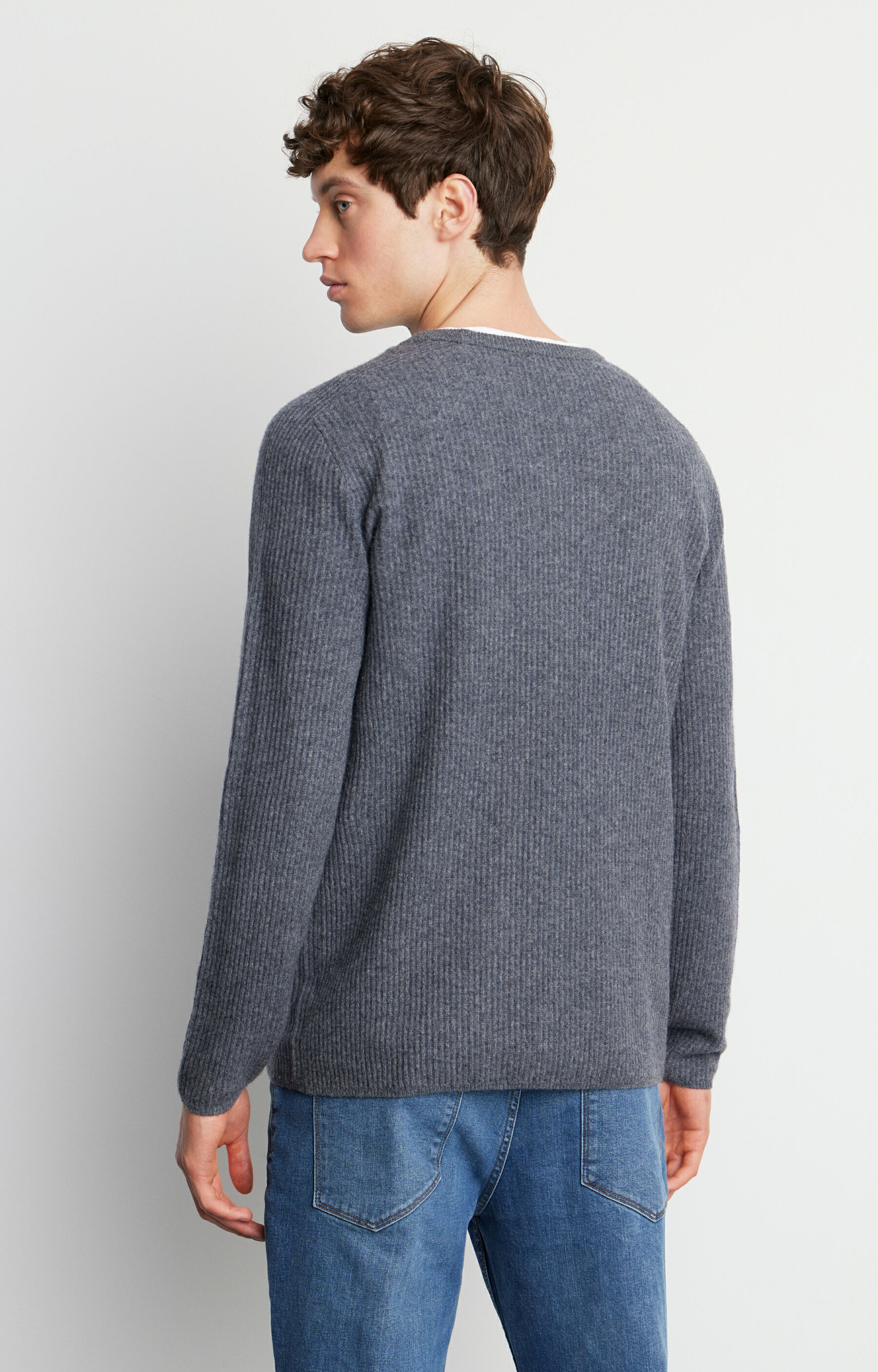 Wełniany sweter round-neck w prążek - 4