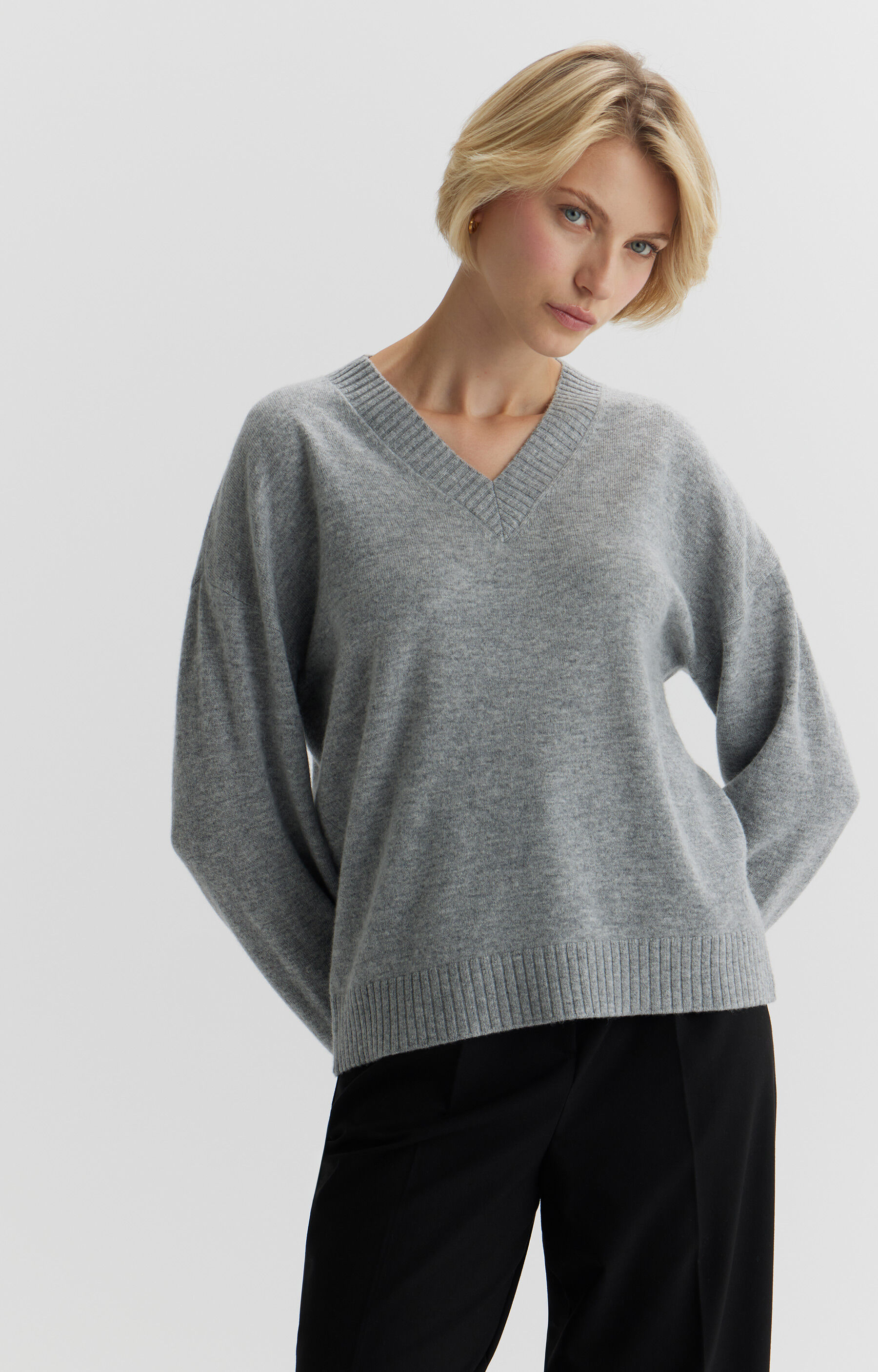 Sweter v-neck