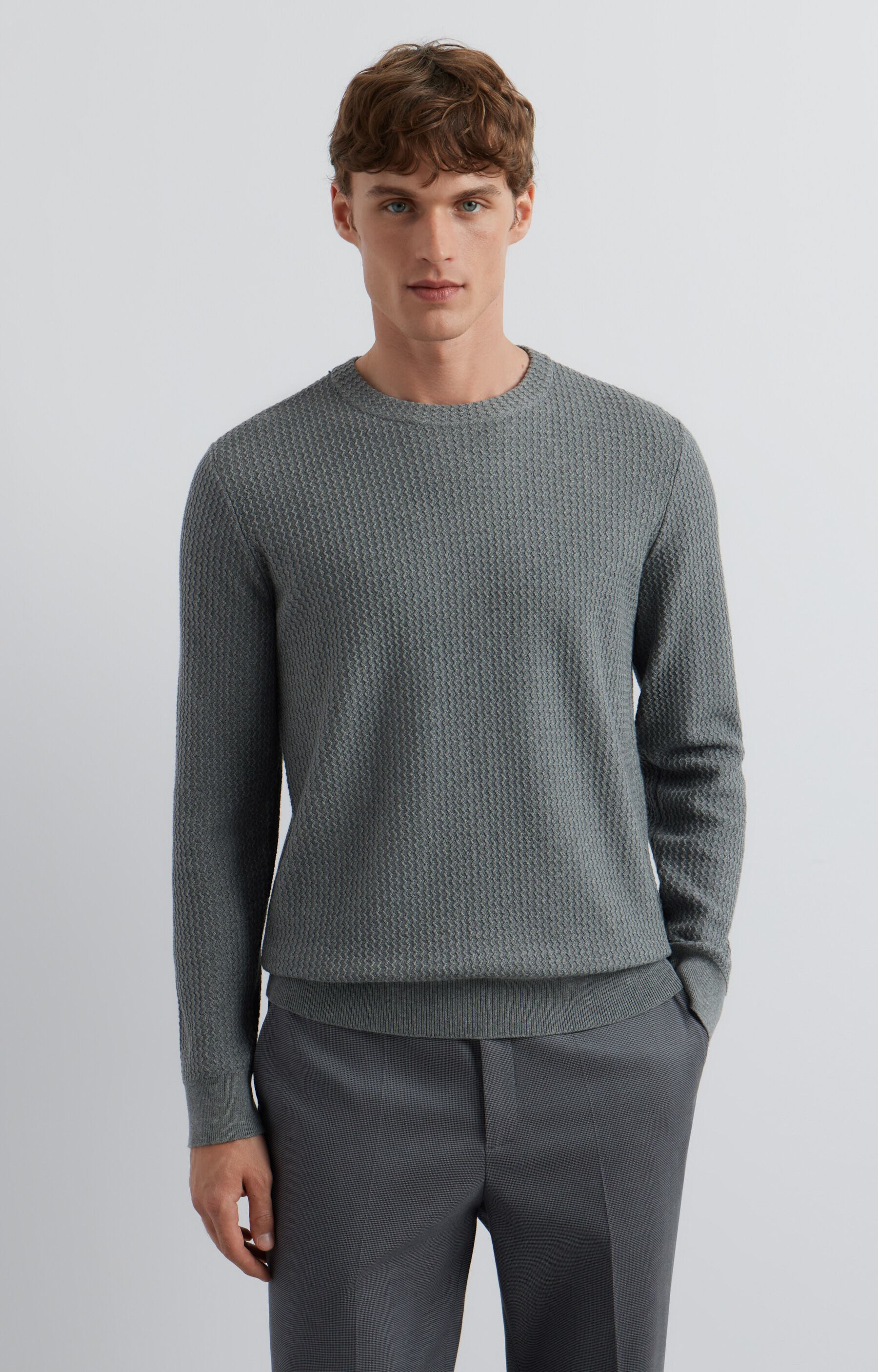 Sweter w mikrowzór