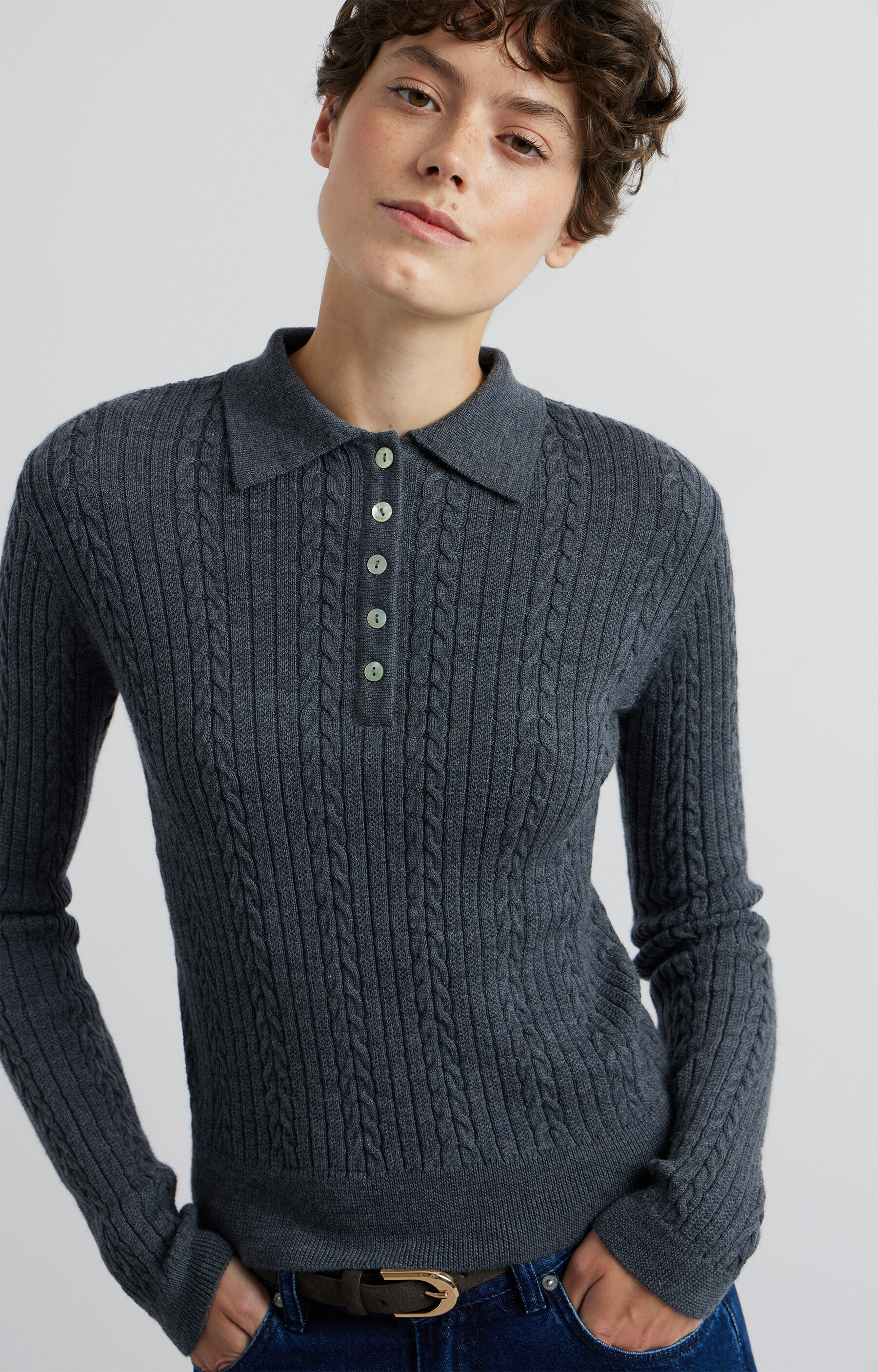 Sweter w ozdobny wzór - 4