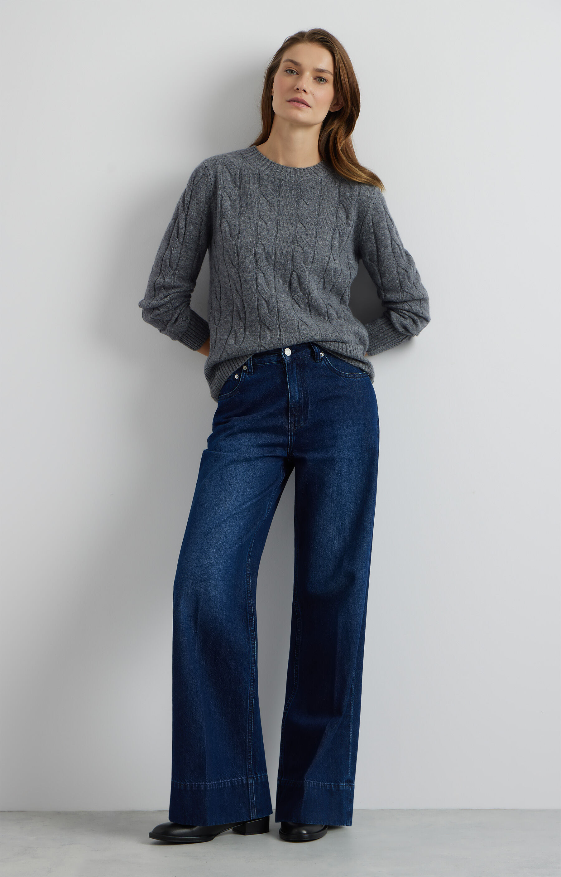 Sweter o warkoczowym splocie - 3