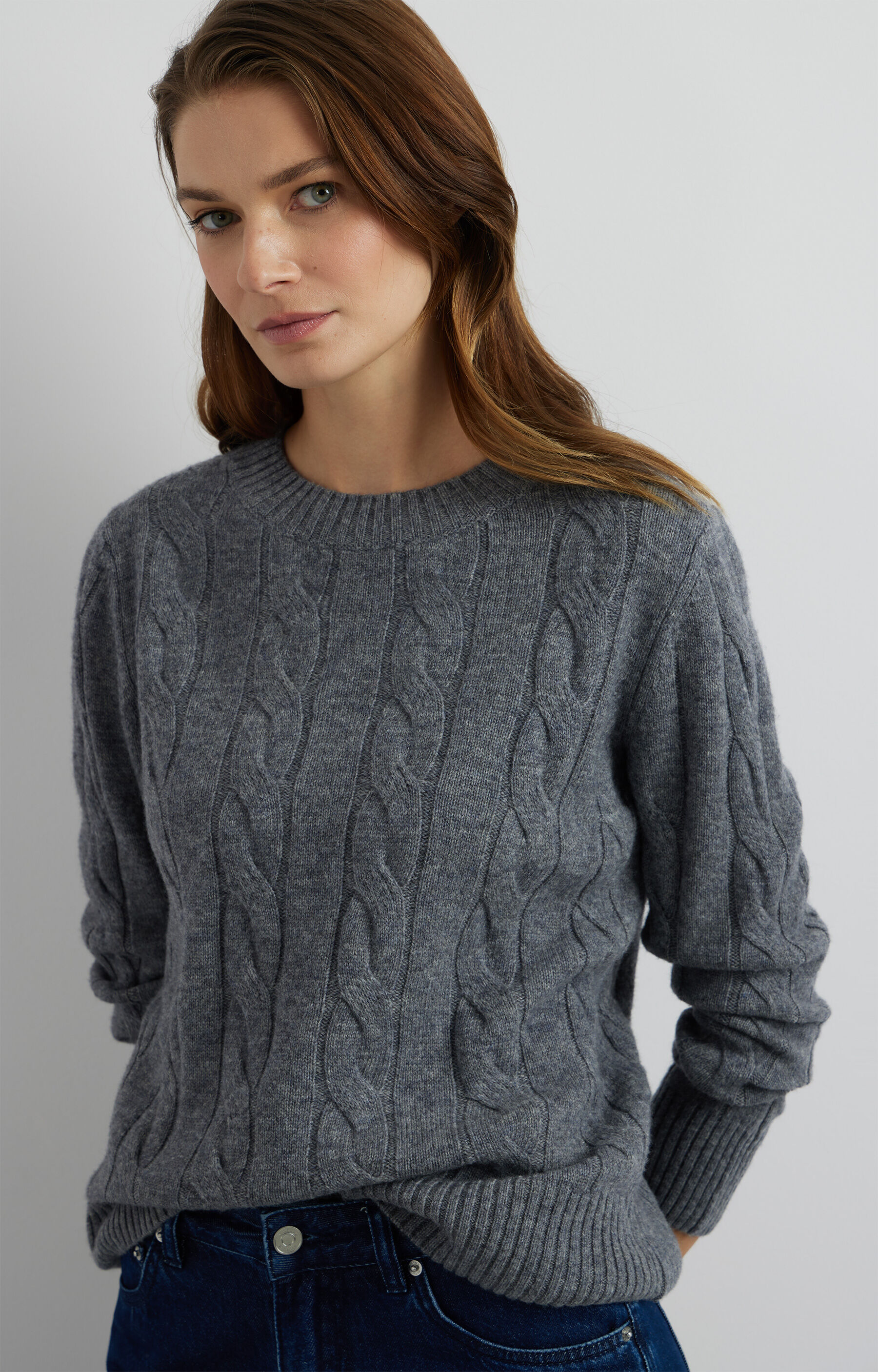 Sweter o warkoczowym splocie - 4