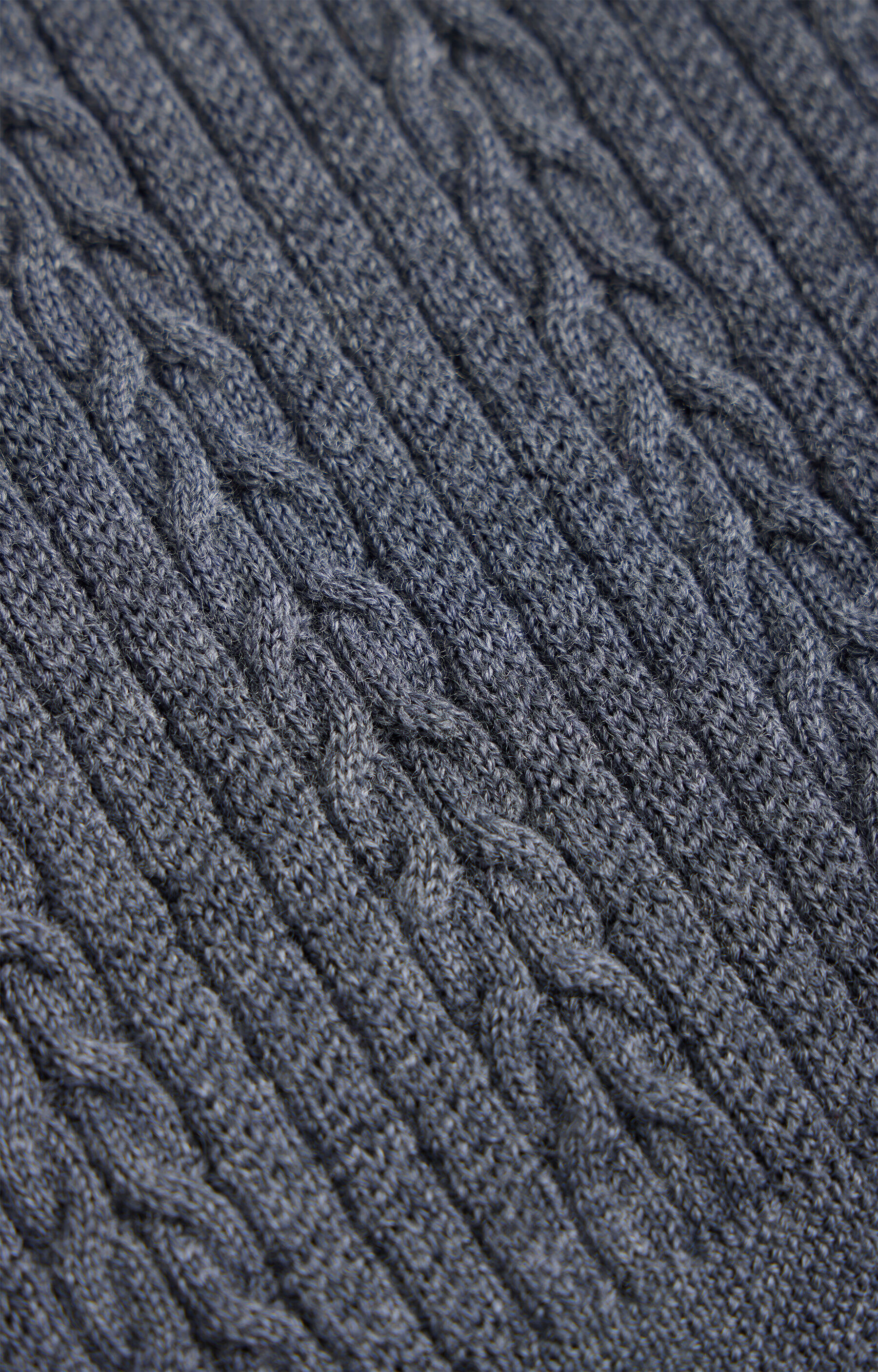 Sweter w ozdobny wzór - 5