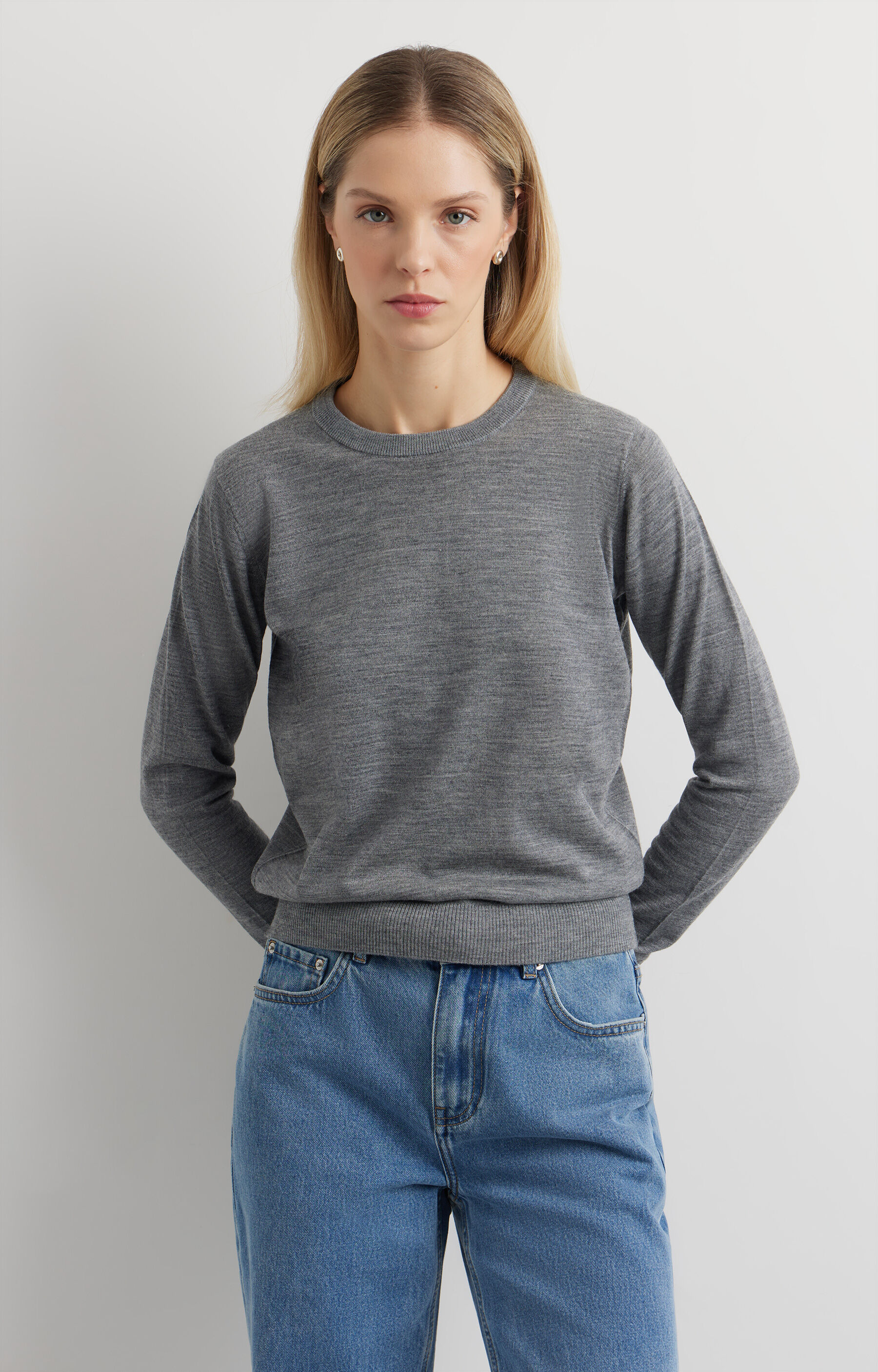 Sweter round neck