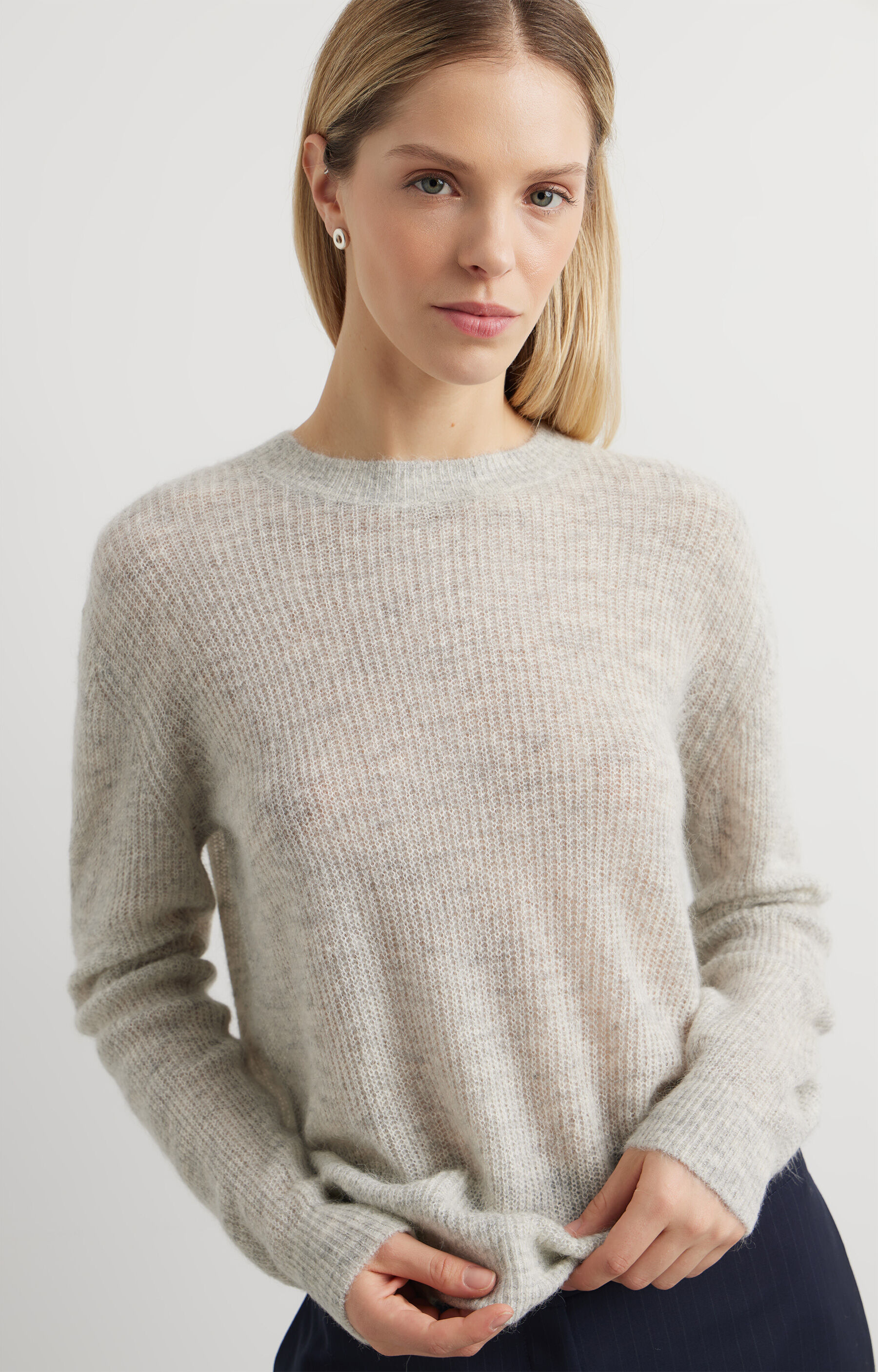 Sweter z lekkiej dzianiny - 6